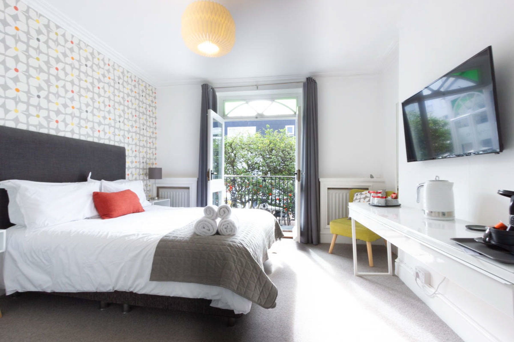 Base yourself at The White House for your next cultural city break in Brighton