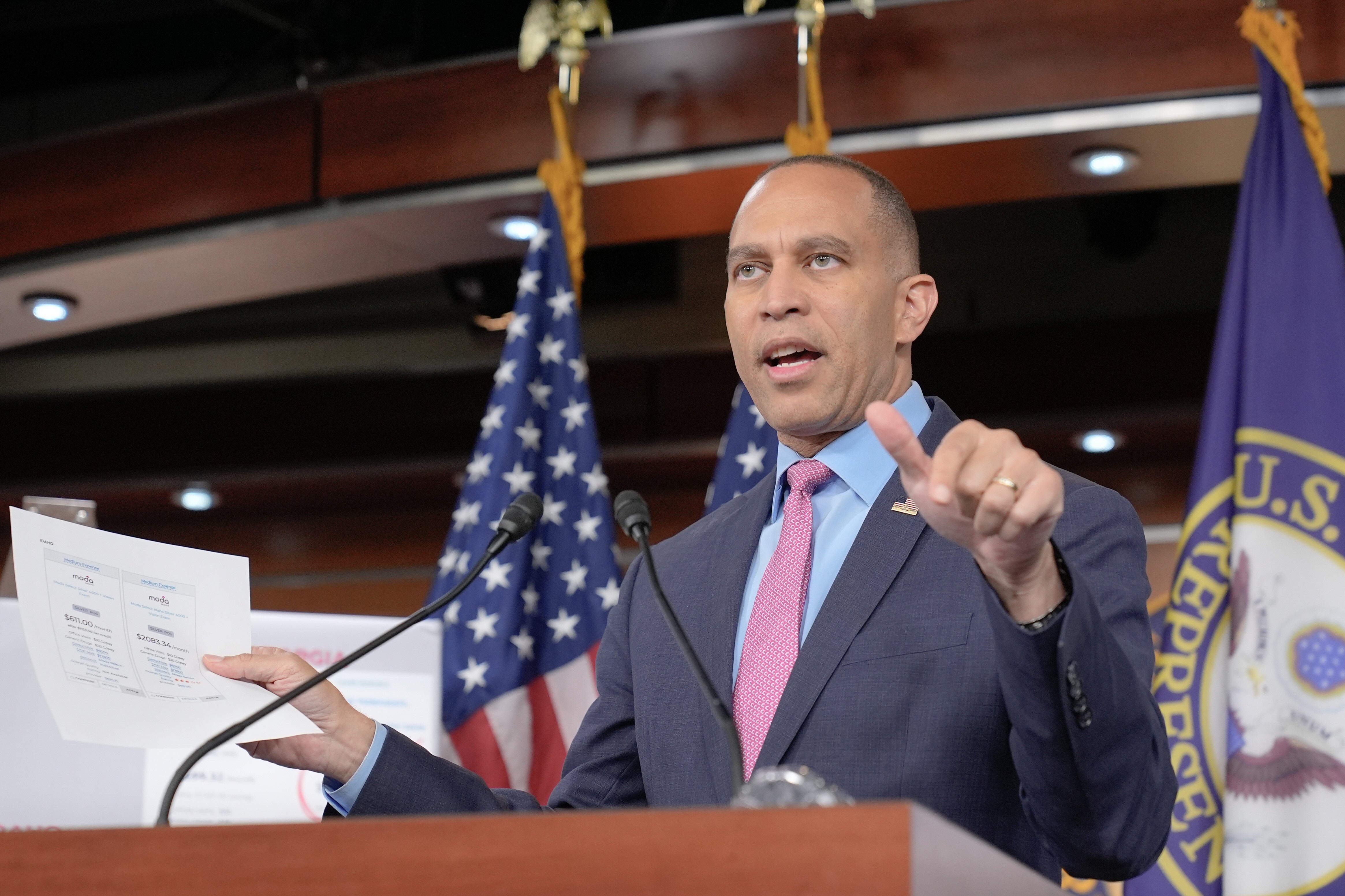 Christopher Moynihan, 34, was arrested Sunday after texting that he planned to “eliminate” Hakeem Jeffries while he spoke at the Economic Club of New York Monday