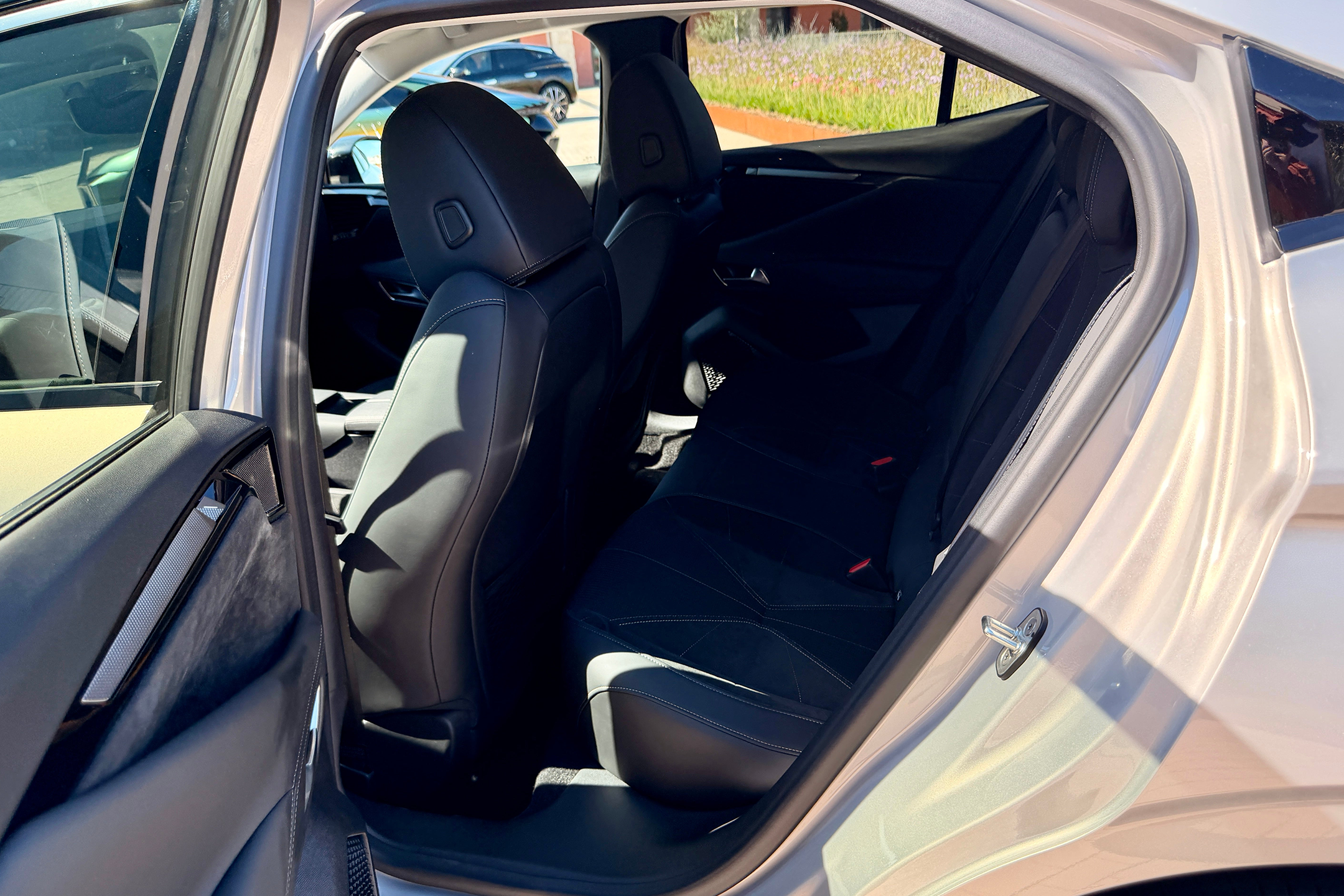 Rear space in the DS No.4 is no more than adequate