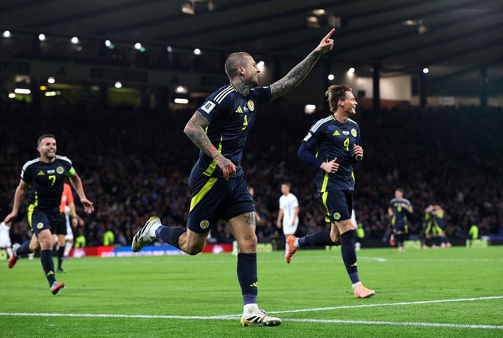 Lyndon Dykes added the gloss in injury-time