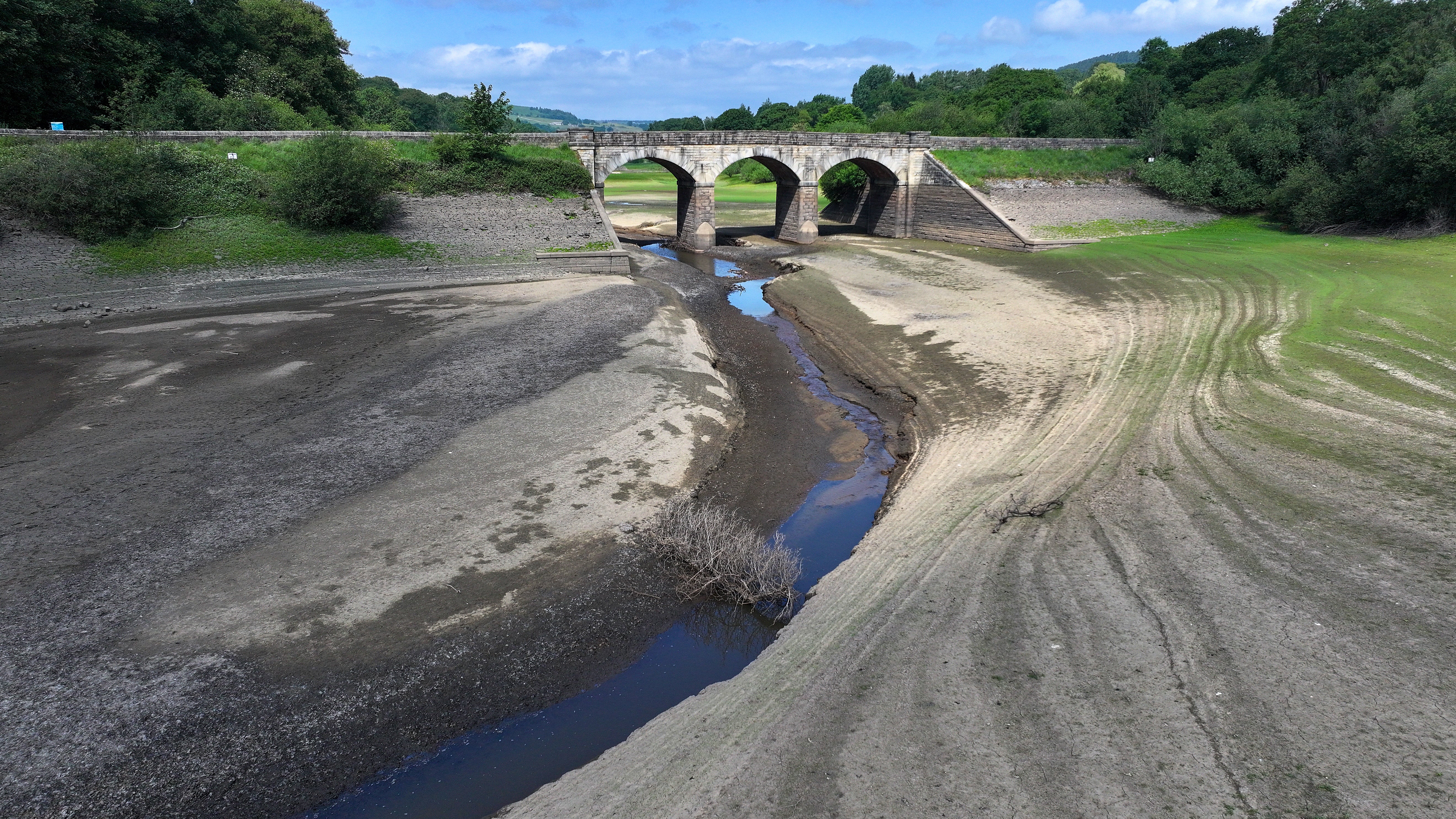 The Environment Agency is calling on water companies to continue to engage with customers to help them use less water and continue efforts to cut leakage