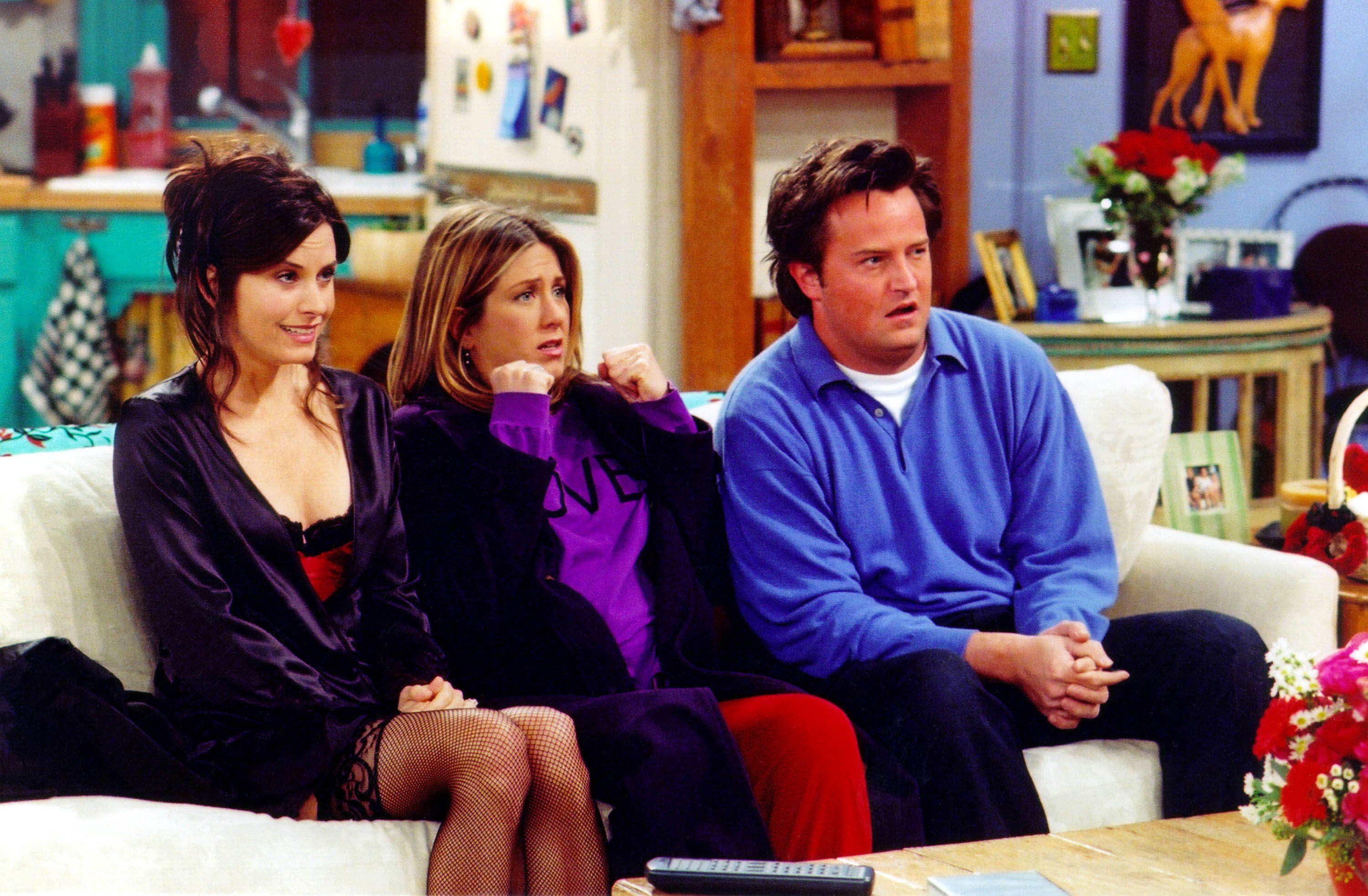 Courteney Cox, Jennifer Aniston and Matthew Perry in ‘Friends’