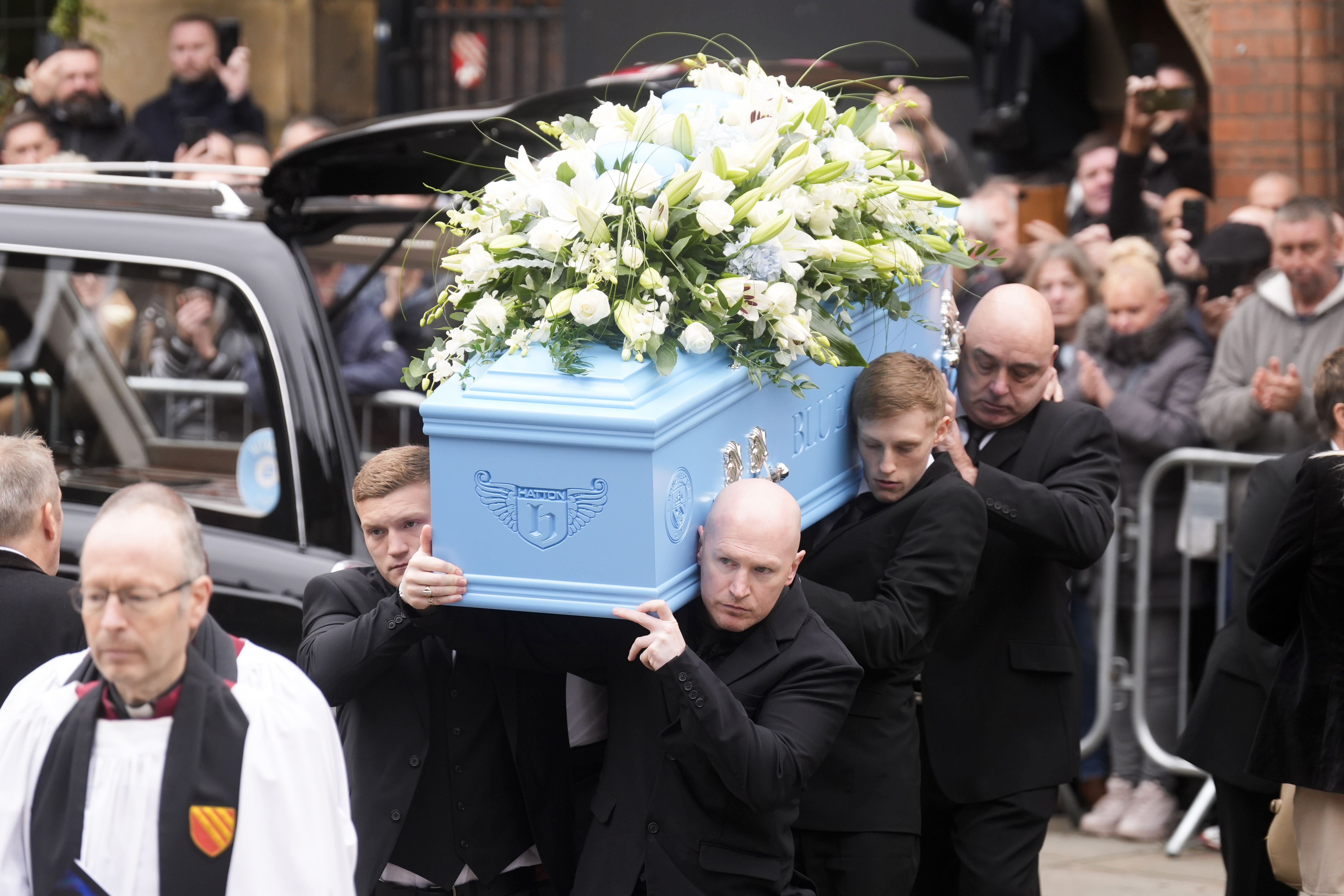 Ricky Hatton funeral latest: Legend’s son pays tearful tribute as Tyson Fury and Wayne Rooney join mourners