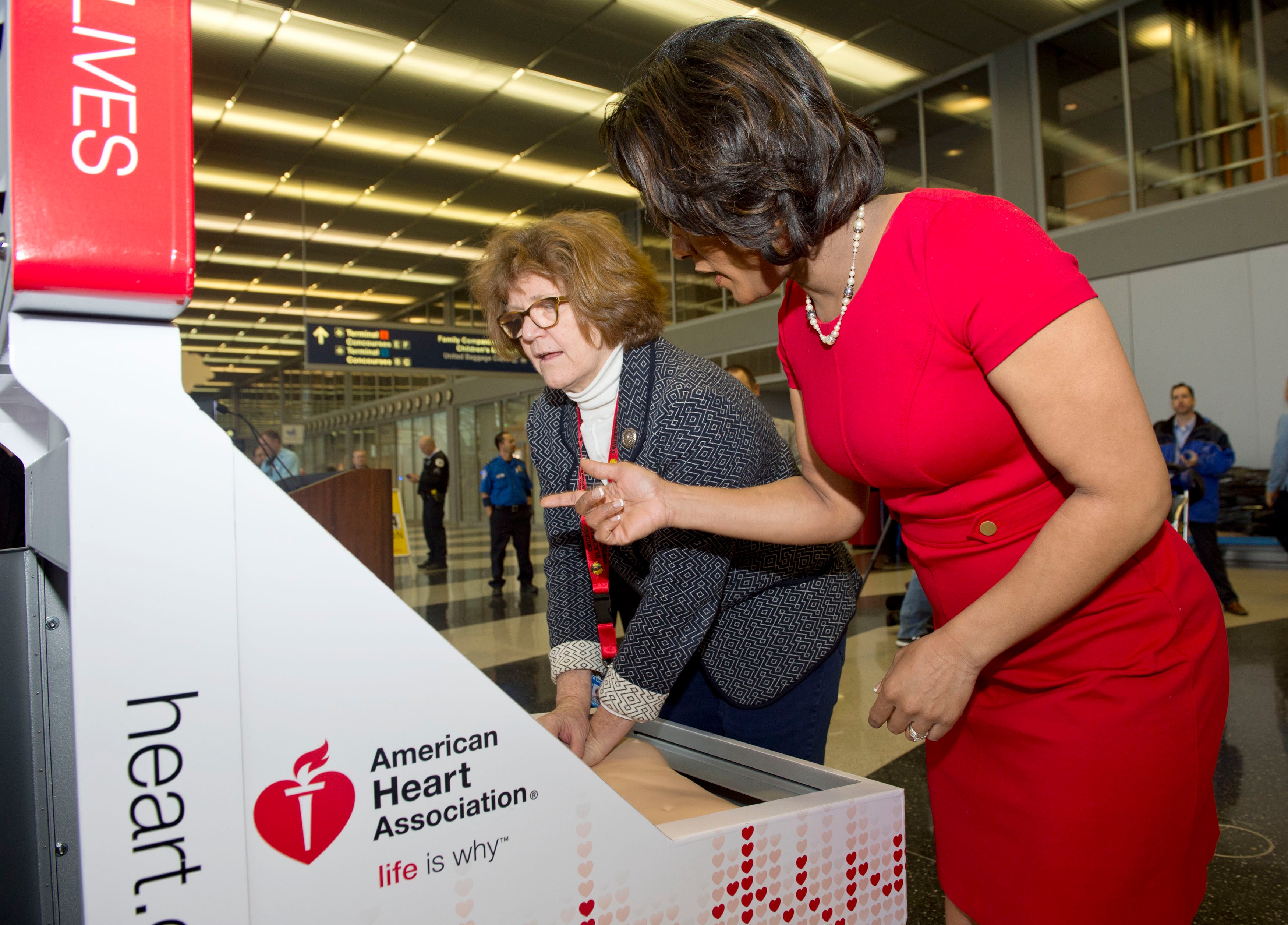 More than 800,000 Americans suffer from heart attacks each year. Knowing the symptoms can help save your life