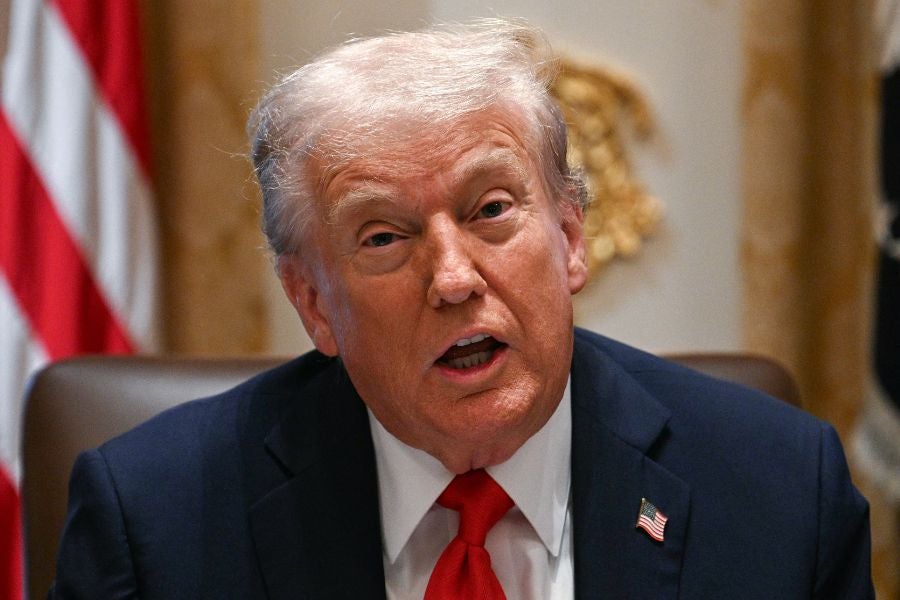 Trump posted an artist’s rendering of a proposed triumphal arch to Truth Social after midnight, which one architect says could 'disrupt' the symbolic link between the Lincoln Memorial and nearby historic sites