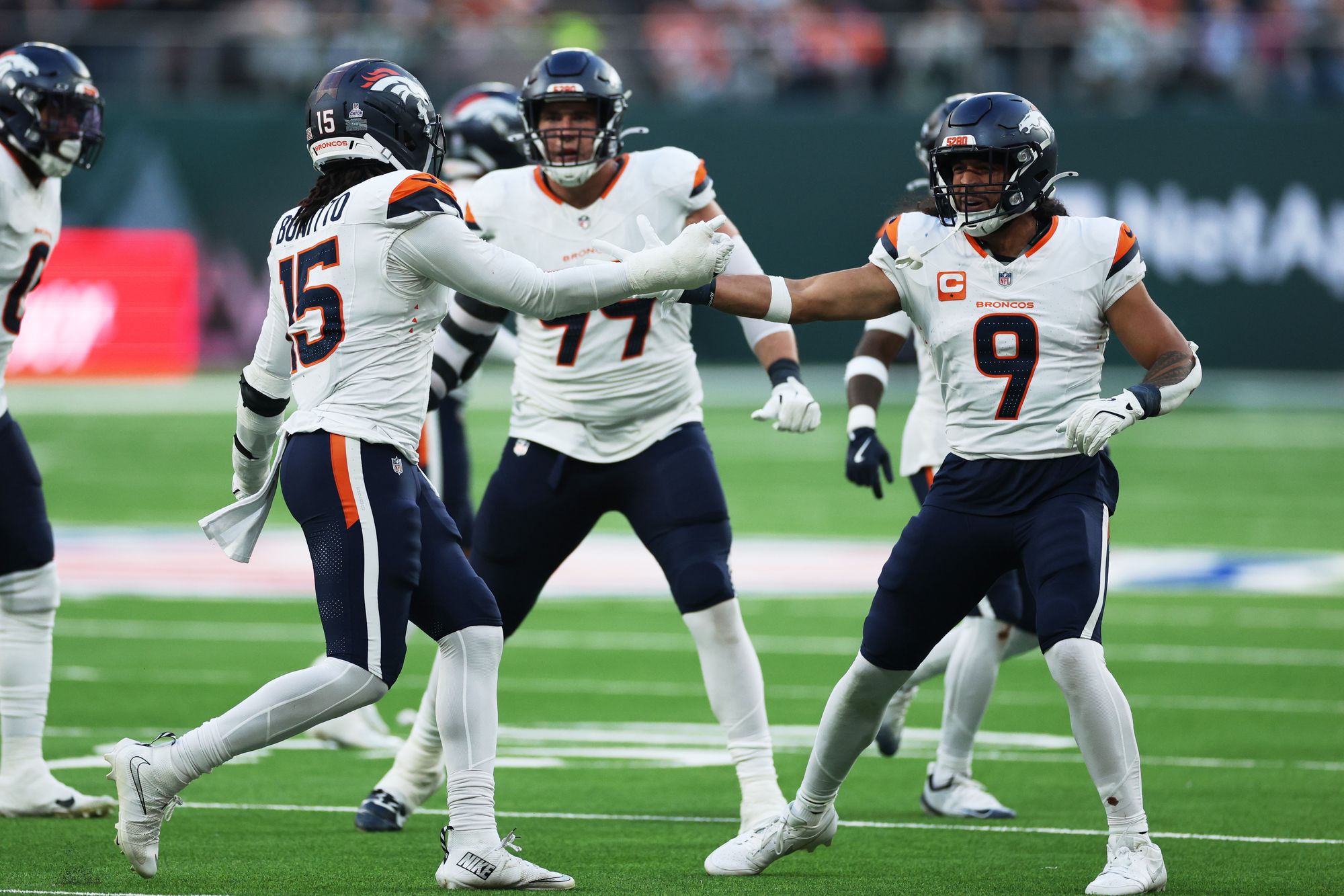 Broncos oslavil vítězství, které je vezme na 4-2