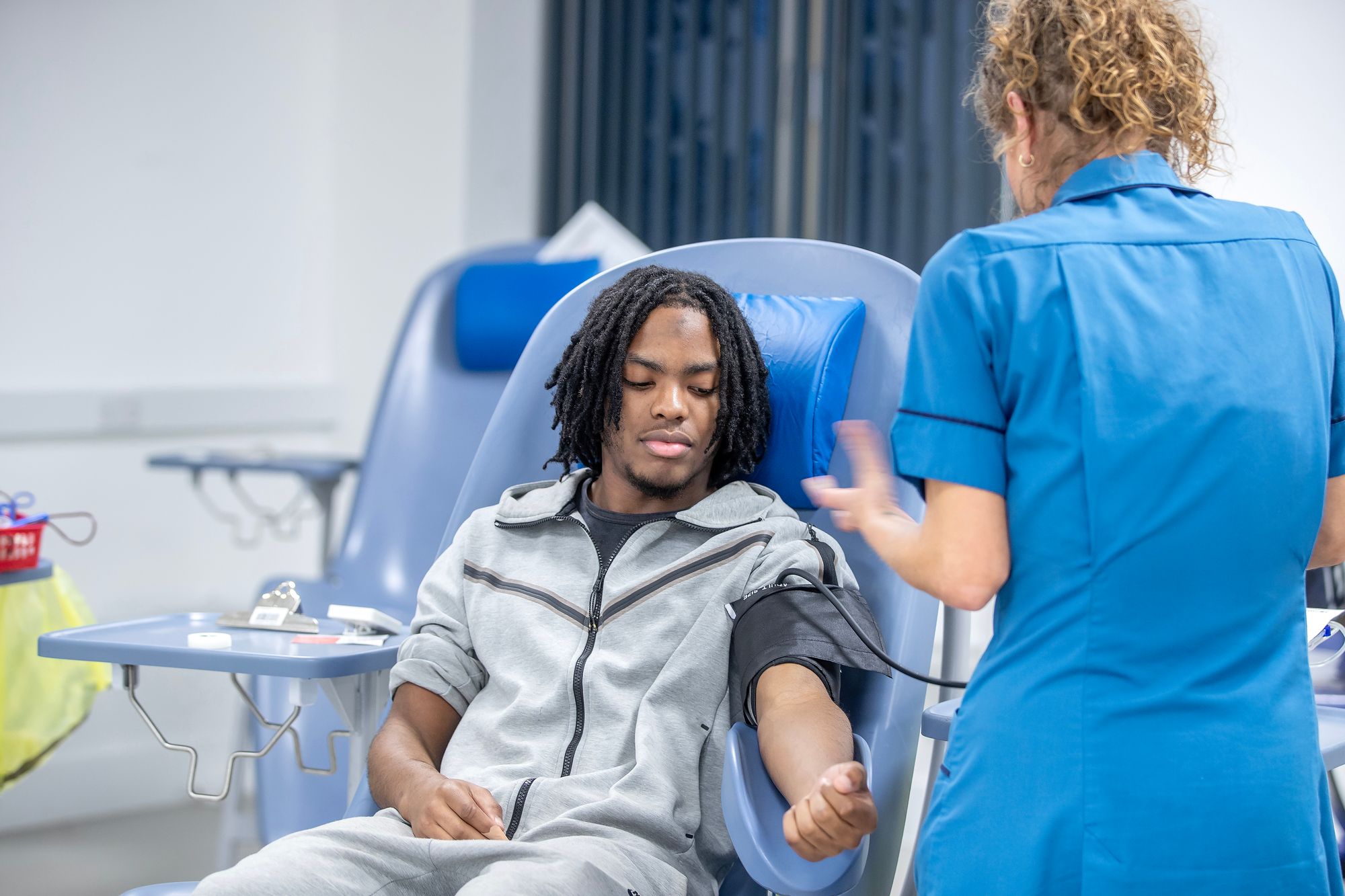 People applying to the Driver and Vehicle Licensing Authority (DVLA) for a driving licence will now see a link inviting them to register to give blood.