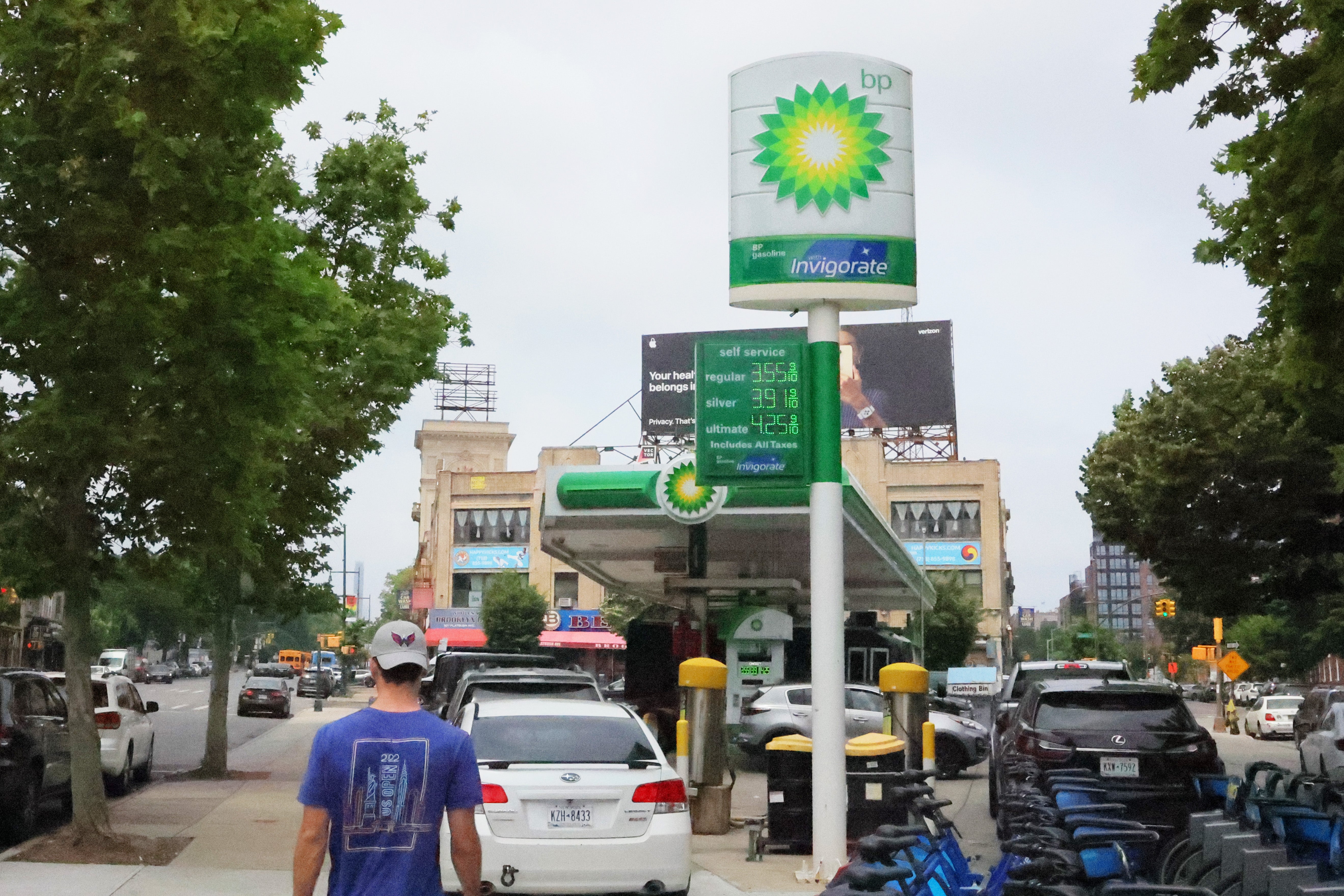 BP fell 4 percent in the latest customer’s satisfaction survey.