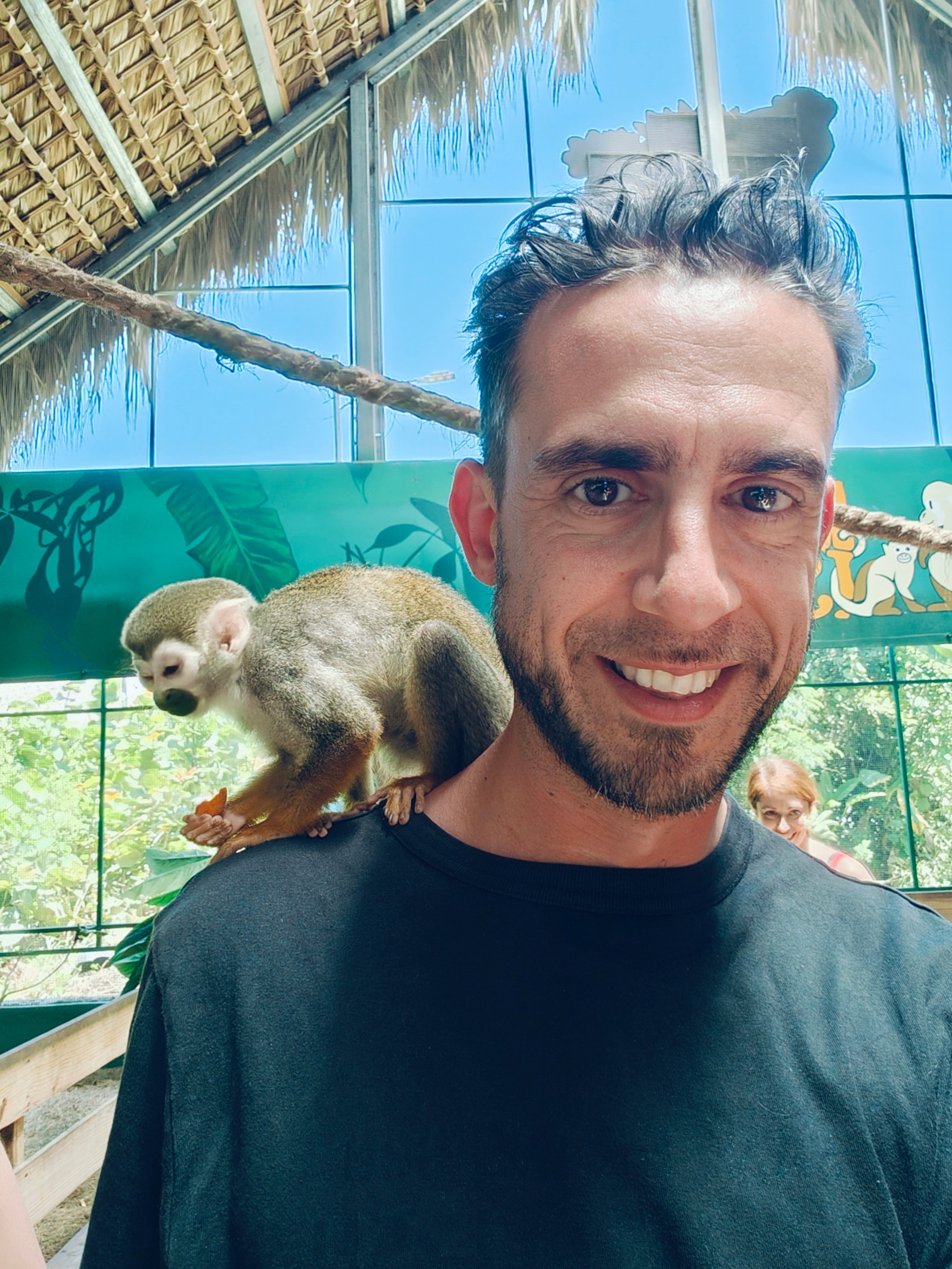 Marc Shoffman meets squirrel monkeys in Puerto Plata