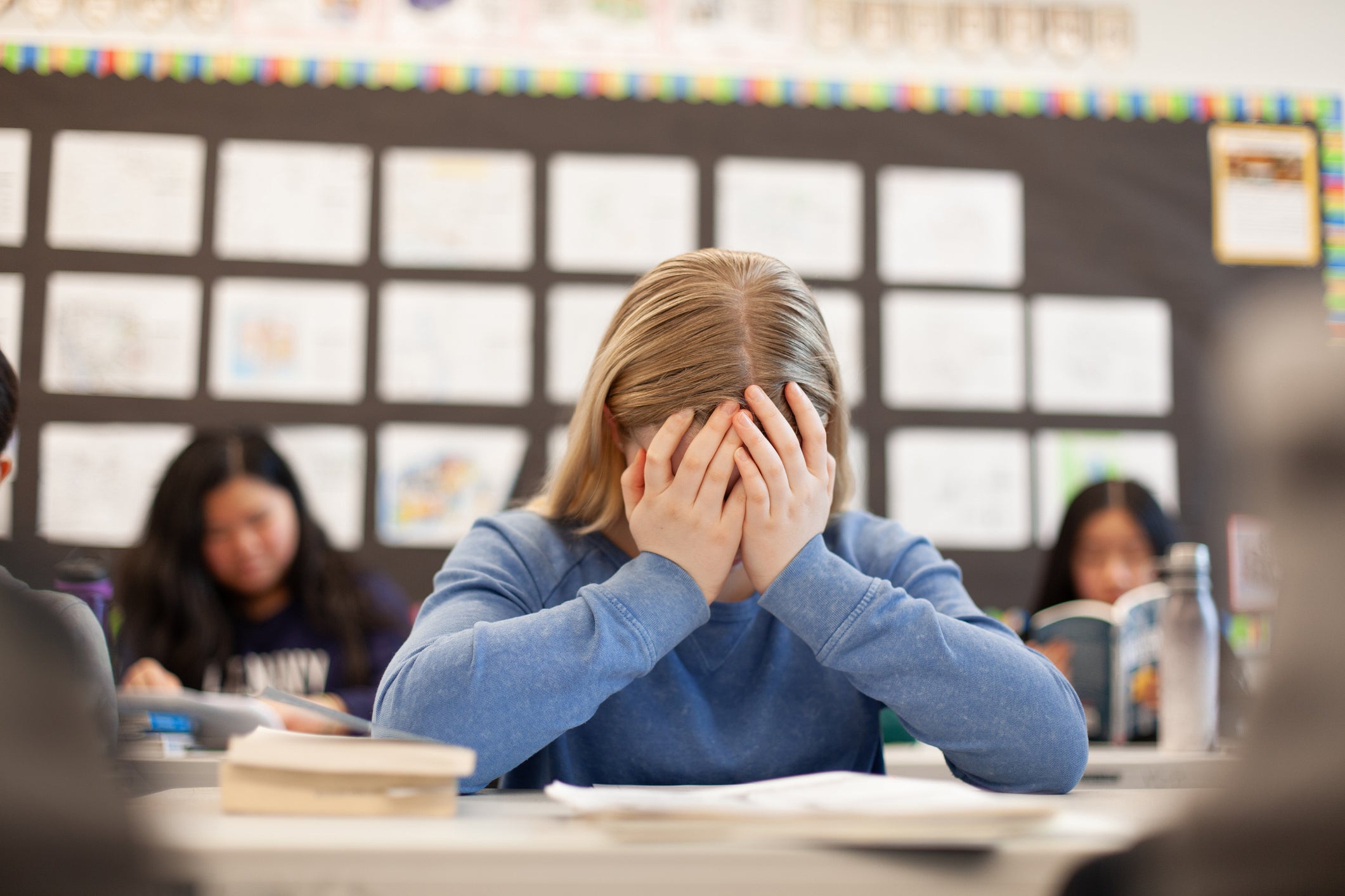 Using social media is hurting kids’ attention spans and leading to major point drops on tests, a new study found