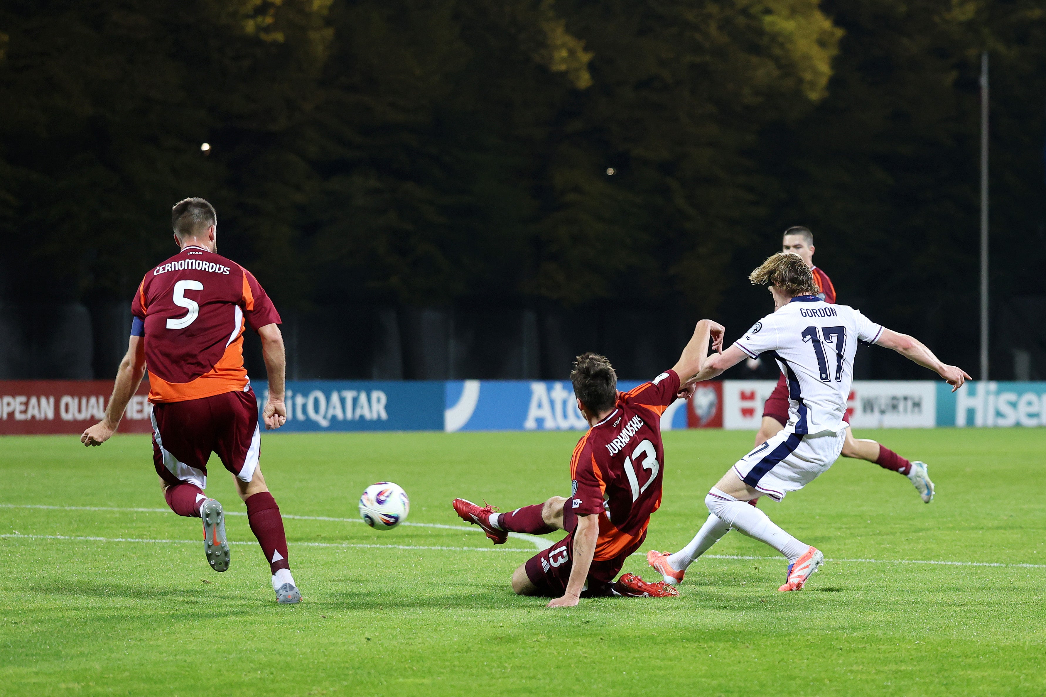 Anthony Gordon impressed on the left wing to stake his claim for a starting place at the World Cup