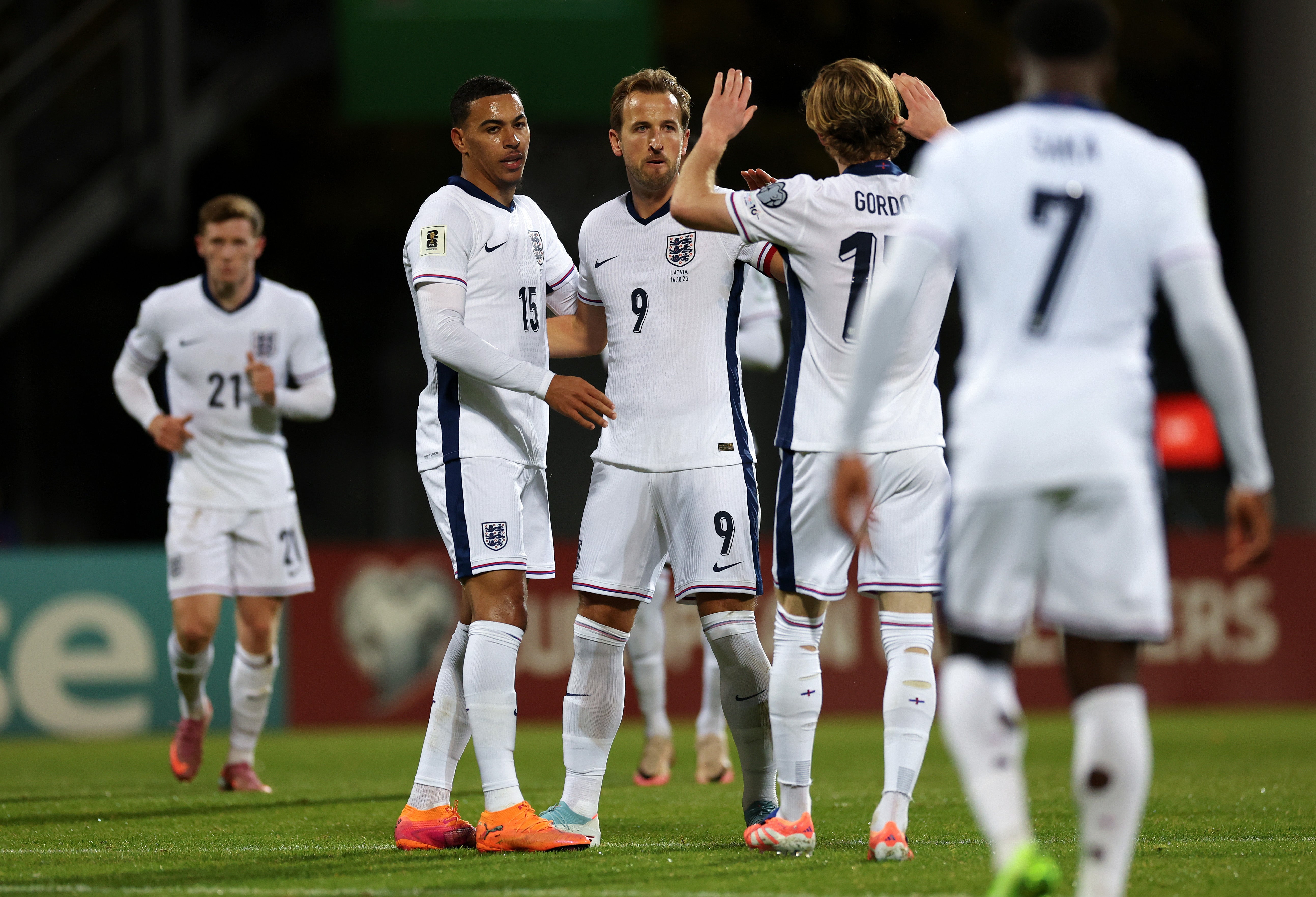 England celebrate qualifying for the World Cup 2026