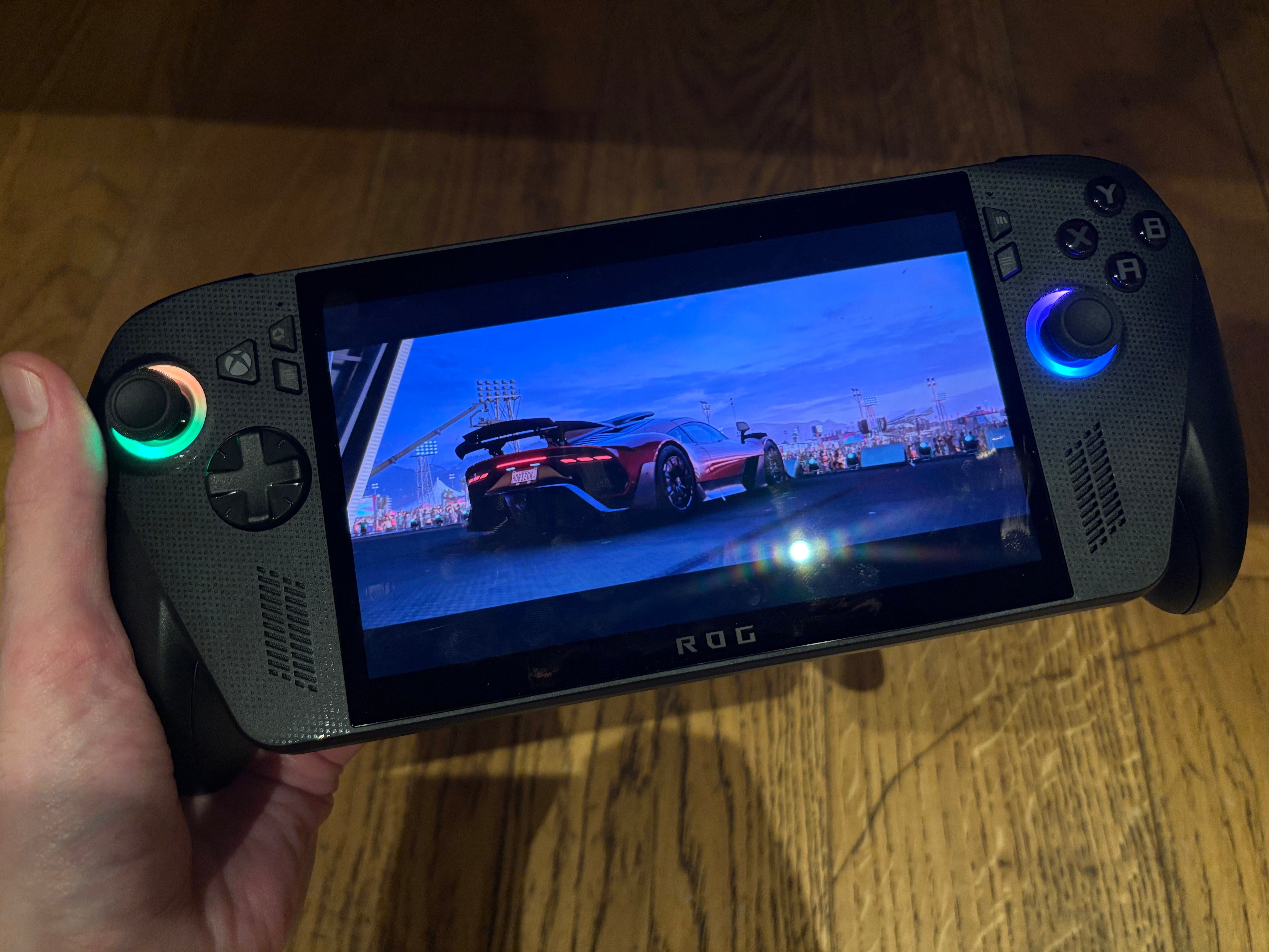 An image of Forza Horizon 5 running on ROG Xbox Ally