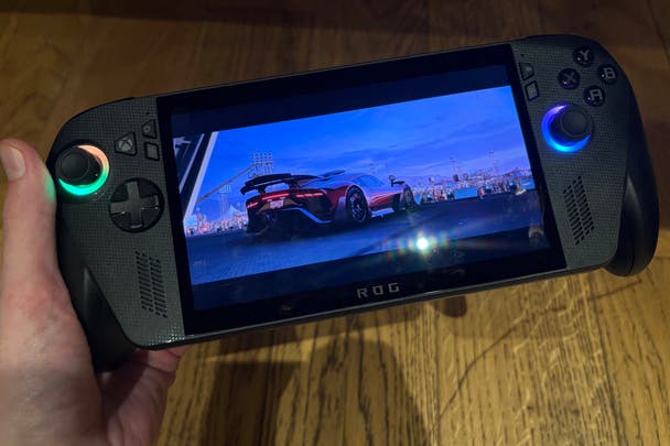 An image of Forza Horizon 5 running on the ROG Xbox Ally X