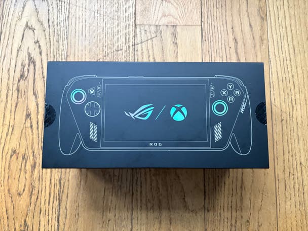 An image of the ROG Xbox Ally X box