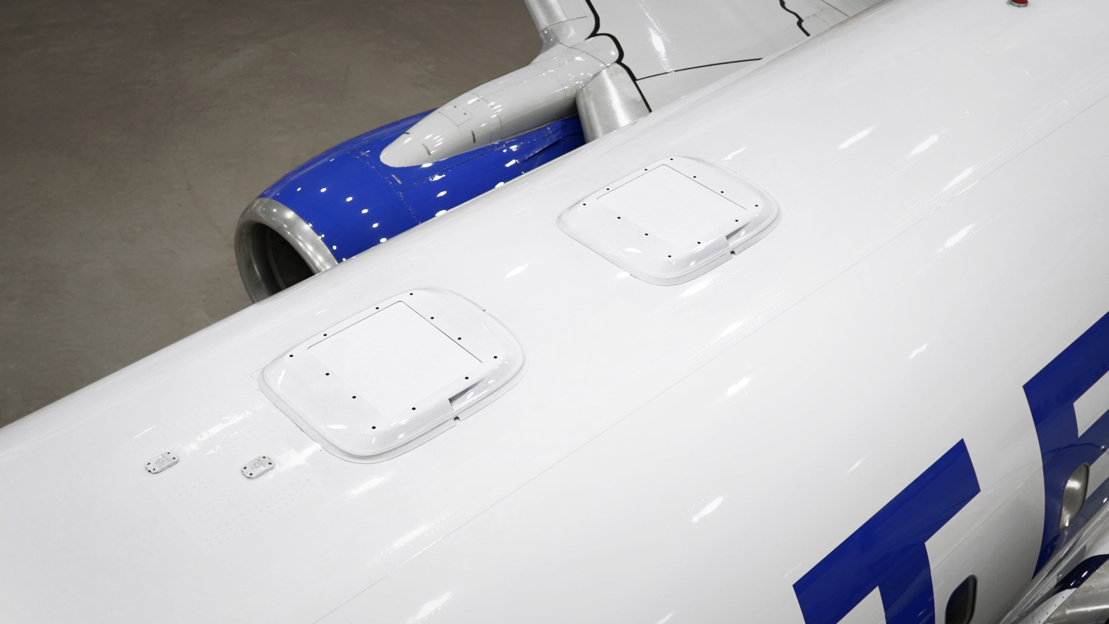 This image shows the Starlink system on the roof of the first 737 to be fitted with it