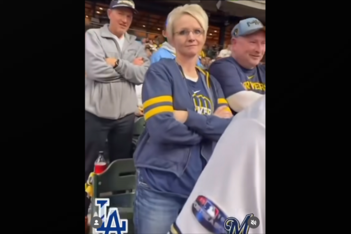 Un fan des Brewers perd son emploi et est banni du stade à vie après avoir été nommé par Internet comme spectateur disant « Appelez ICE » au fan des Dodgers