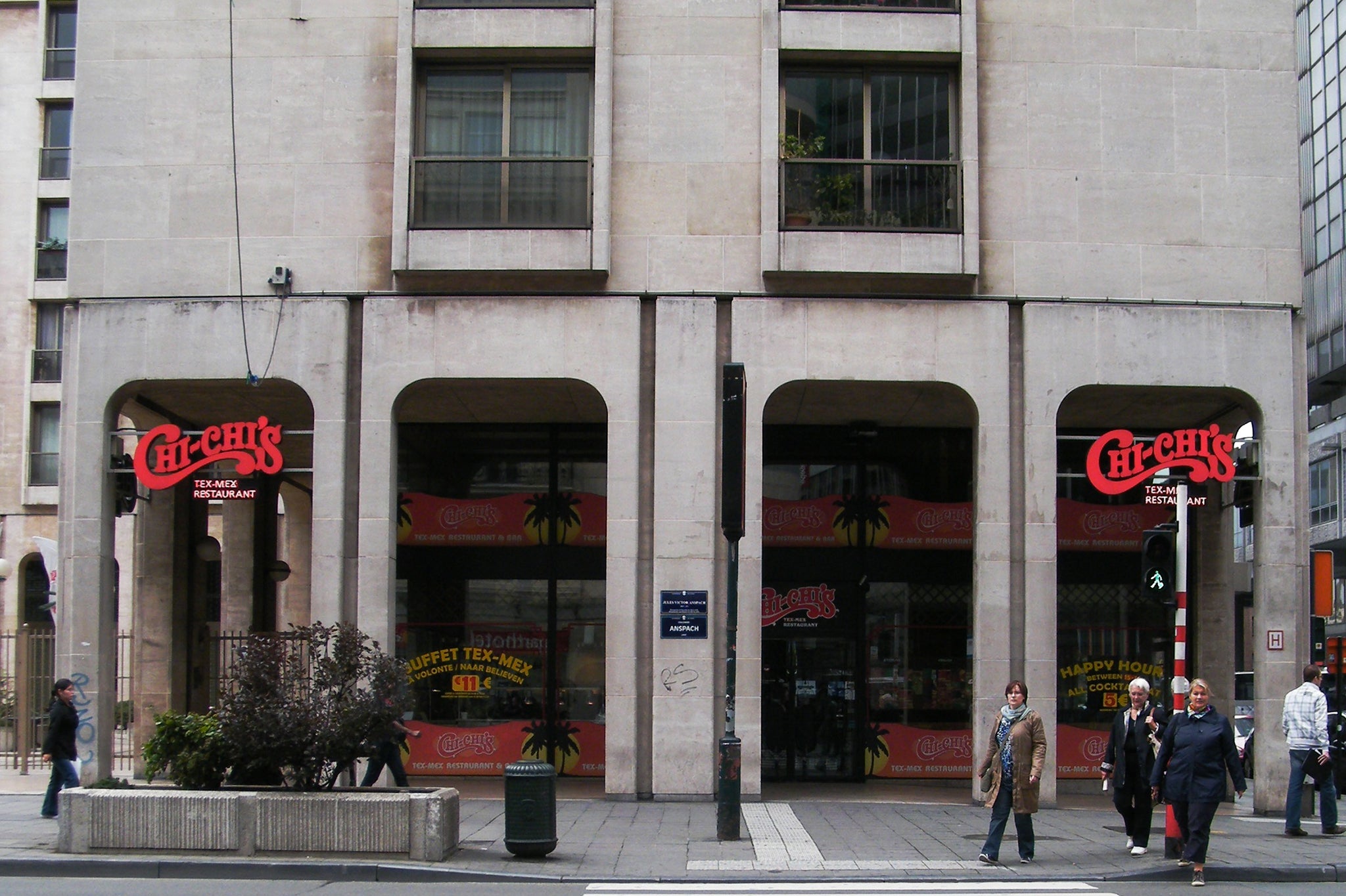 After closing its doors 20 years ago, the beloved Mexican restaurant chain Chi-Chi’s has come back, riding a millennial-driven wave of 90s nostalgia