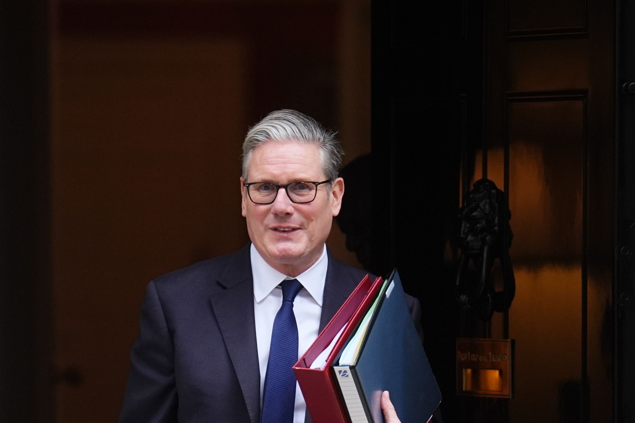 Premiér Keir Starmer odsoudil zákaz jako „nesprávné rozhodnutí“