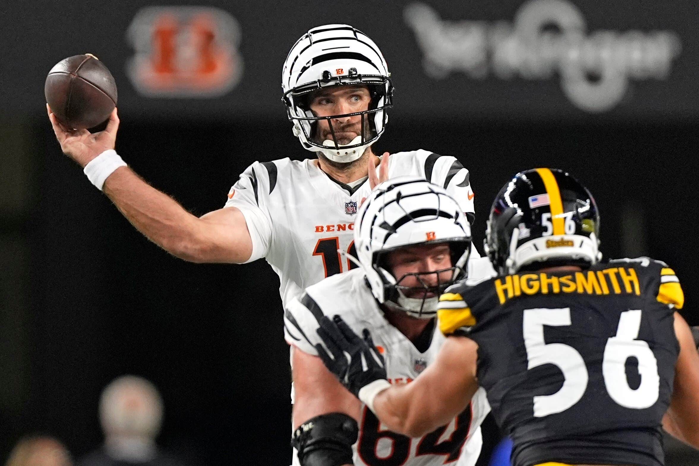 Cincinnati Bengals quarterback Joe Flacco throws a pass during the first half (Carolyn Kaster/AP)