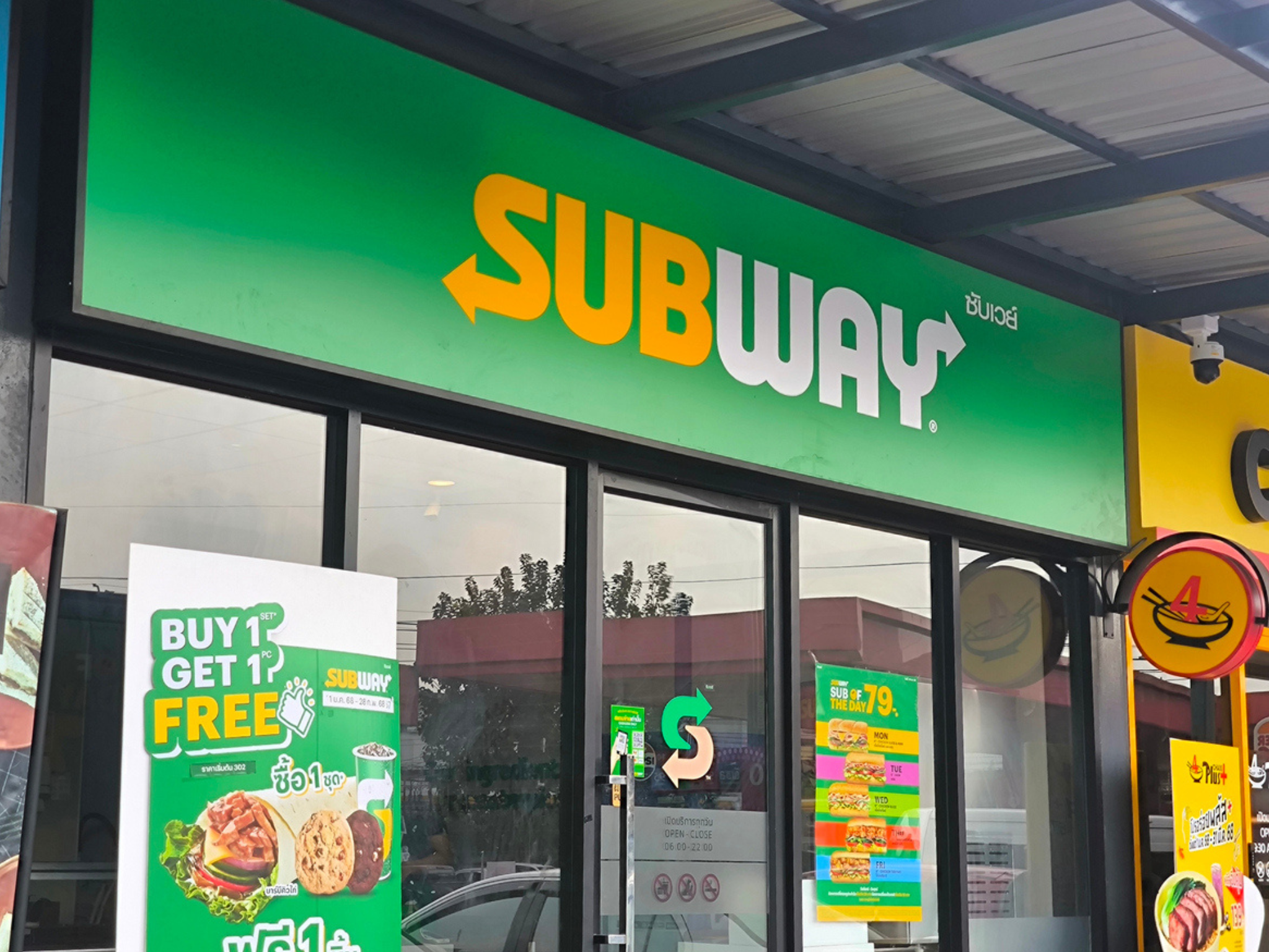 Subway Closed 729 Stores Last Year As Chain Continues To See Dwindling Number Of Locations, Report Says
