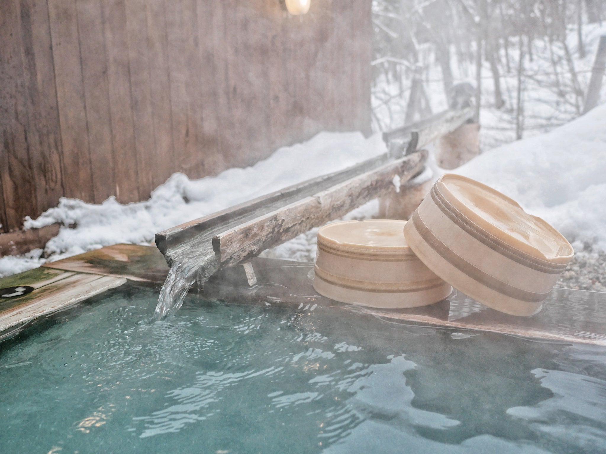 Studies conducted in Japan measured the impact of daily hot spring exposure across a period of several years to determine the long-term impact on joint health