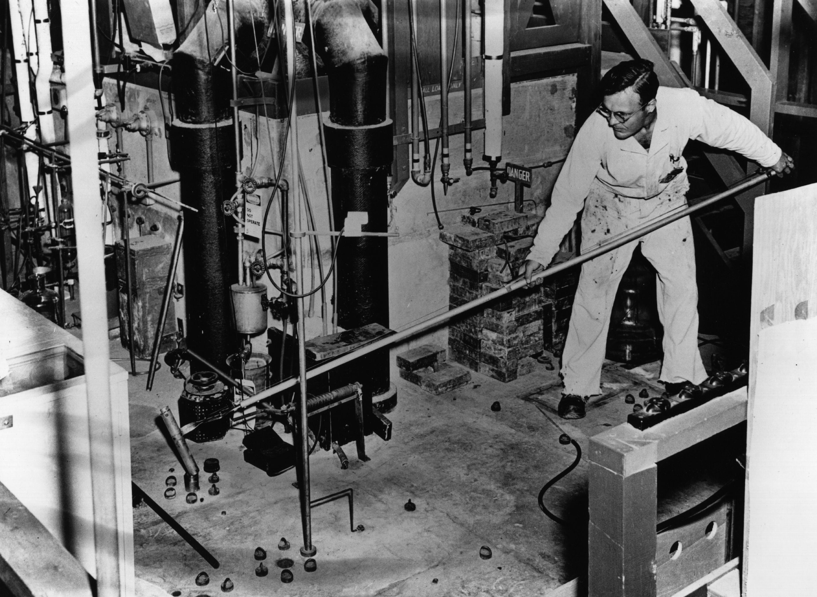 Oak Ridge National Laboratory, Worrall worked until his October 6 arrest on federal child exploitation charges, was central to America's development of the atomic bomb