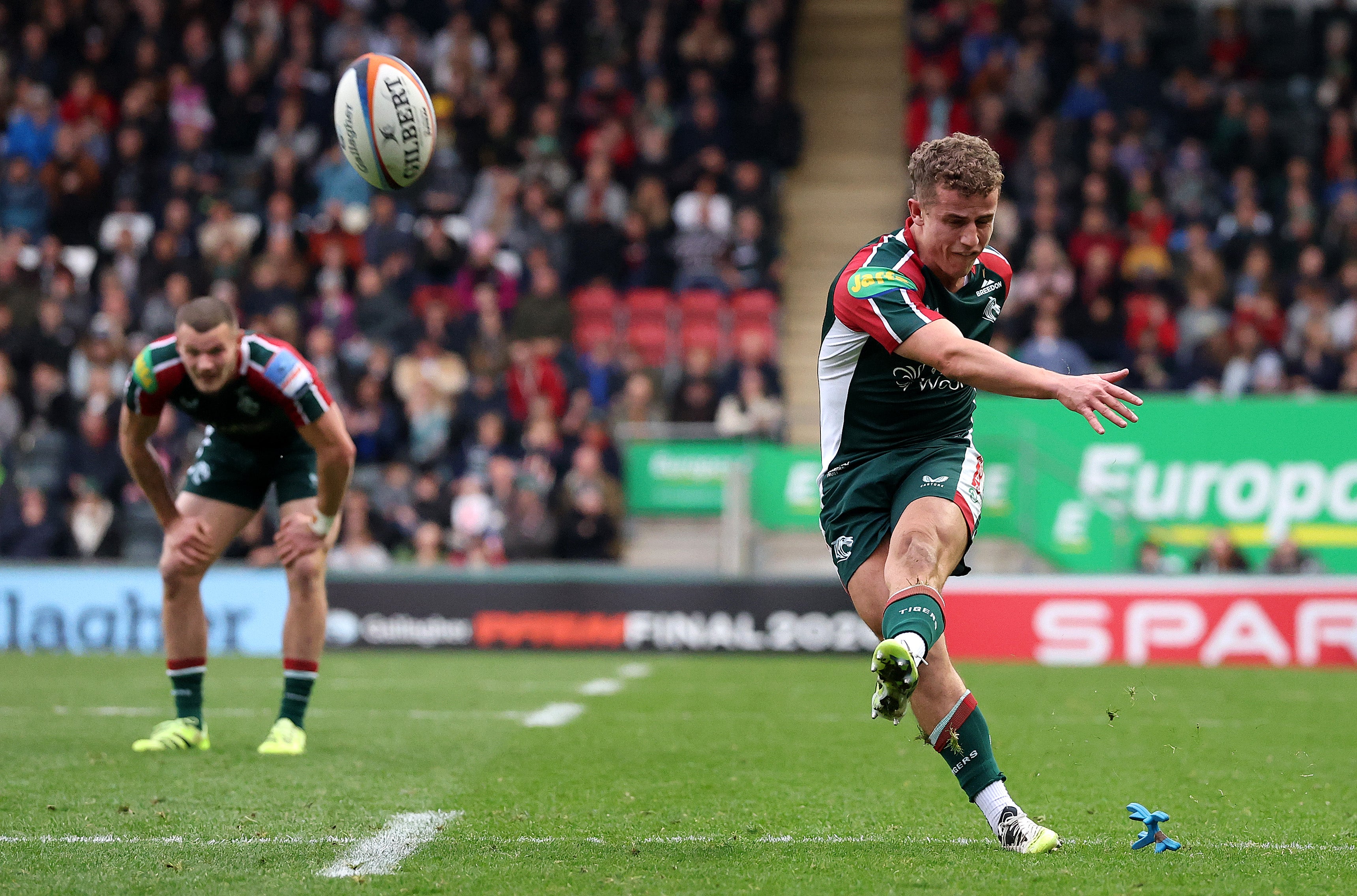 Billy Searle kicked Leicester to victory