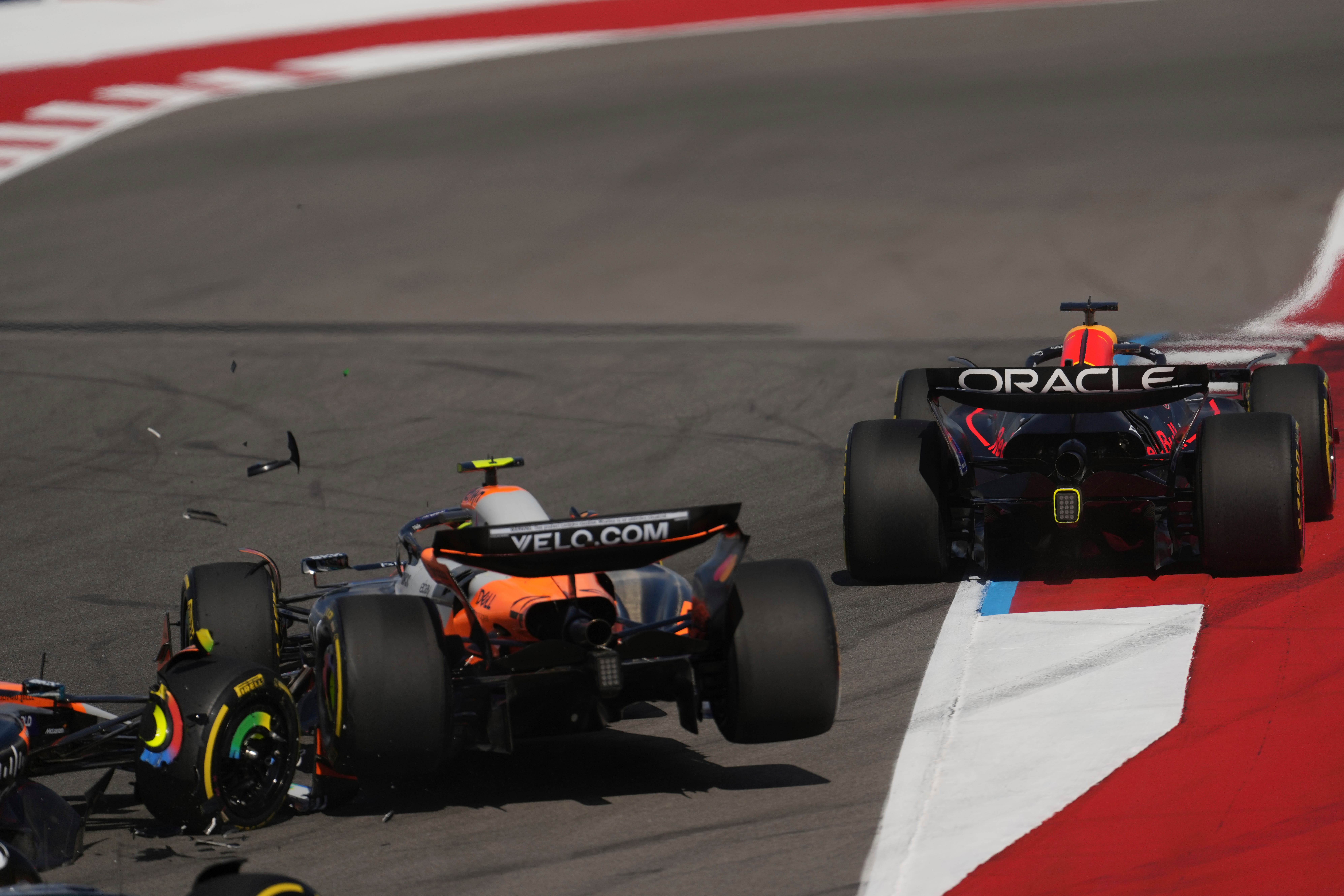 Max Verstappen won in Austin as Lando Norris and Oscar Piastri crashed out on lap one