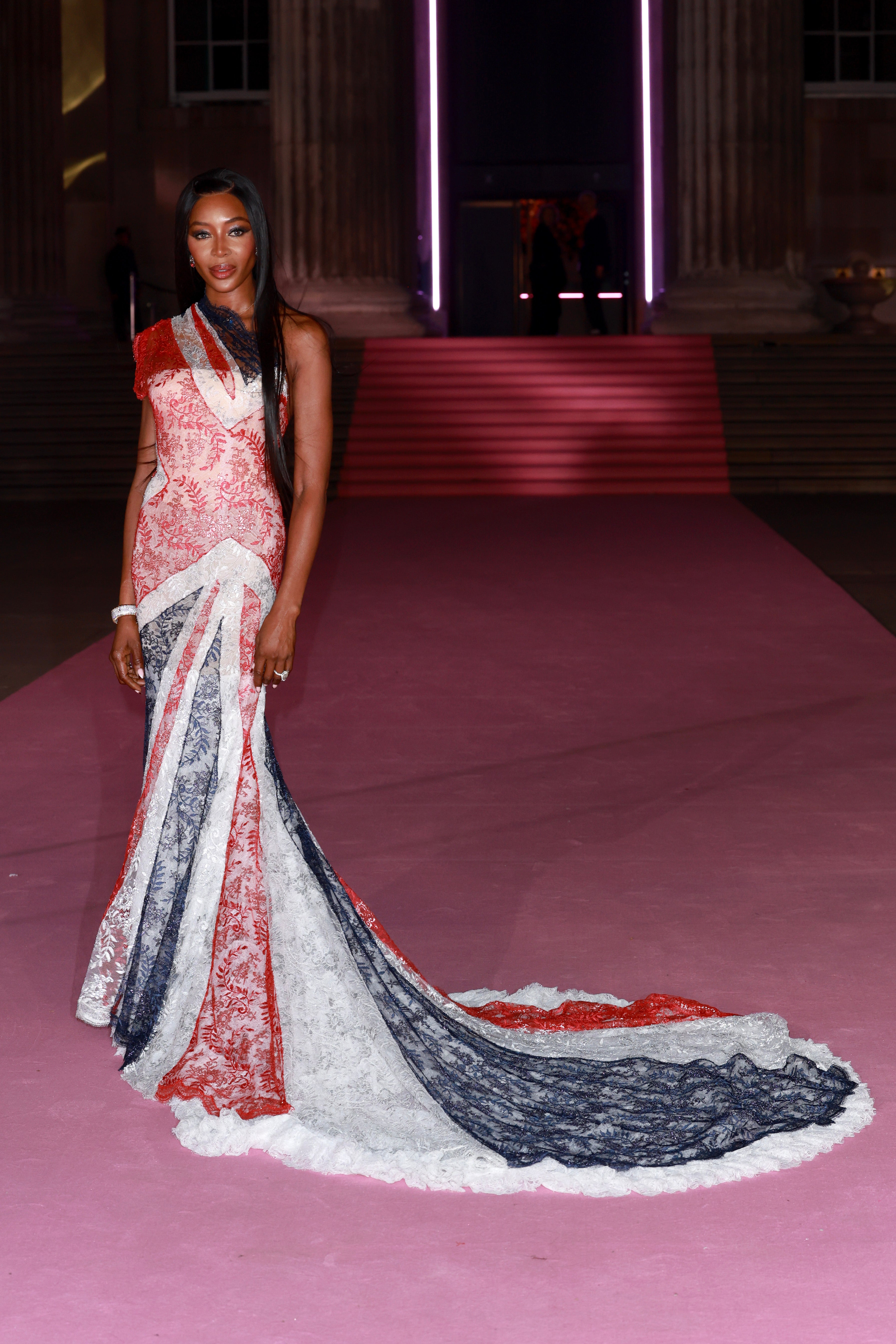 Naomi Campbell’s dress for the British Museum Ball took inspiration from the colors of the Union Jack flag