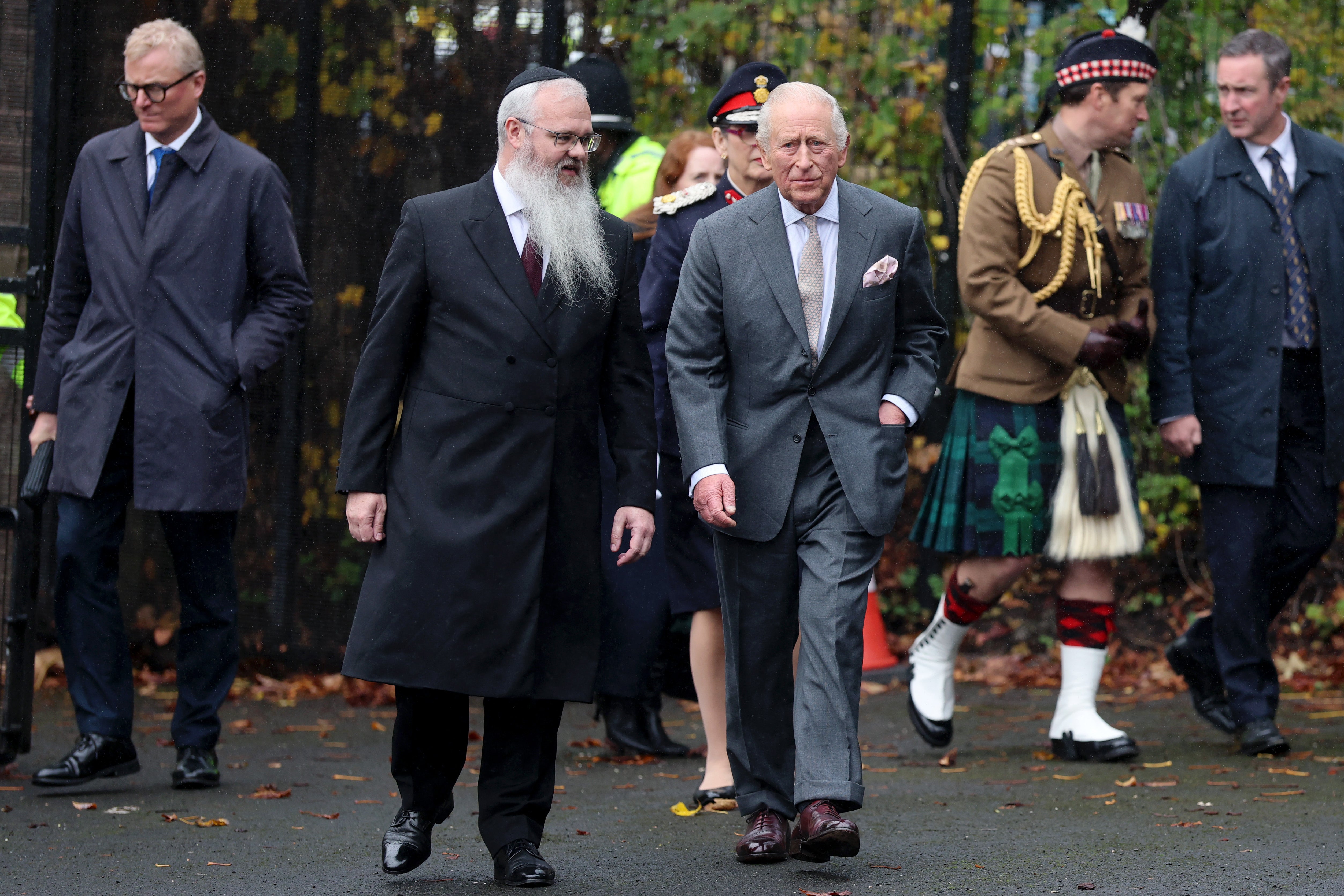 The King walking with Rabbi Daniel Walker during his visit