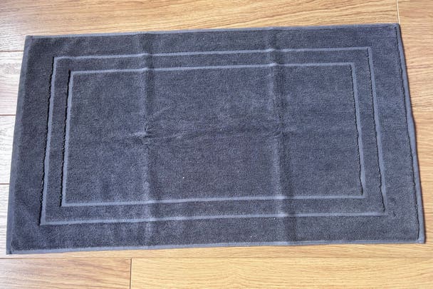 Best bath mat indybest review Soak and Sleep Egyptian cotton bath mat