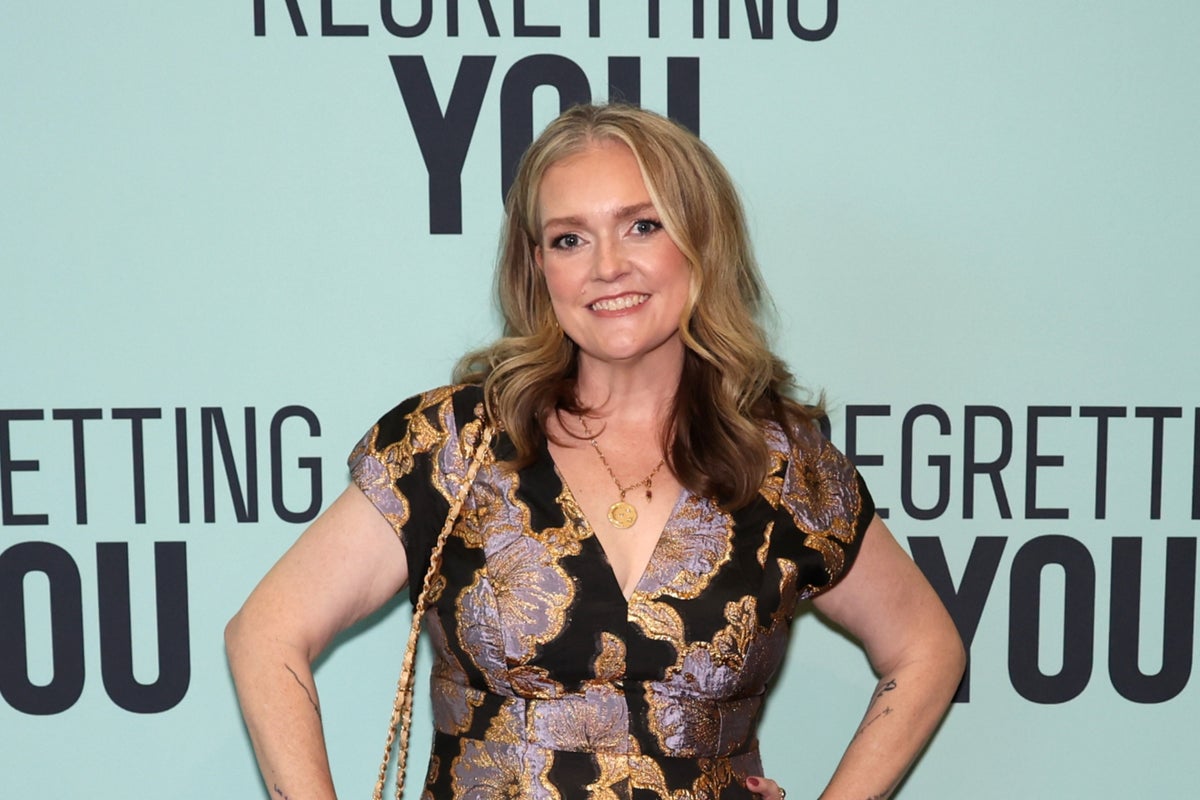 Image for Best-selling author confirms she has cancer