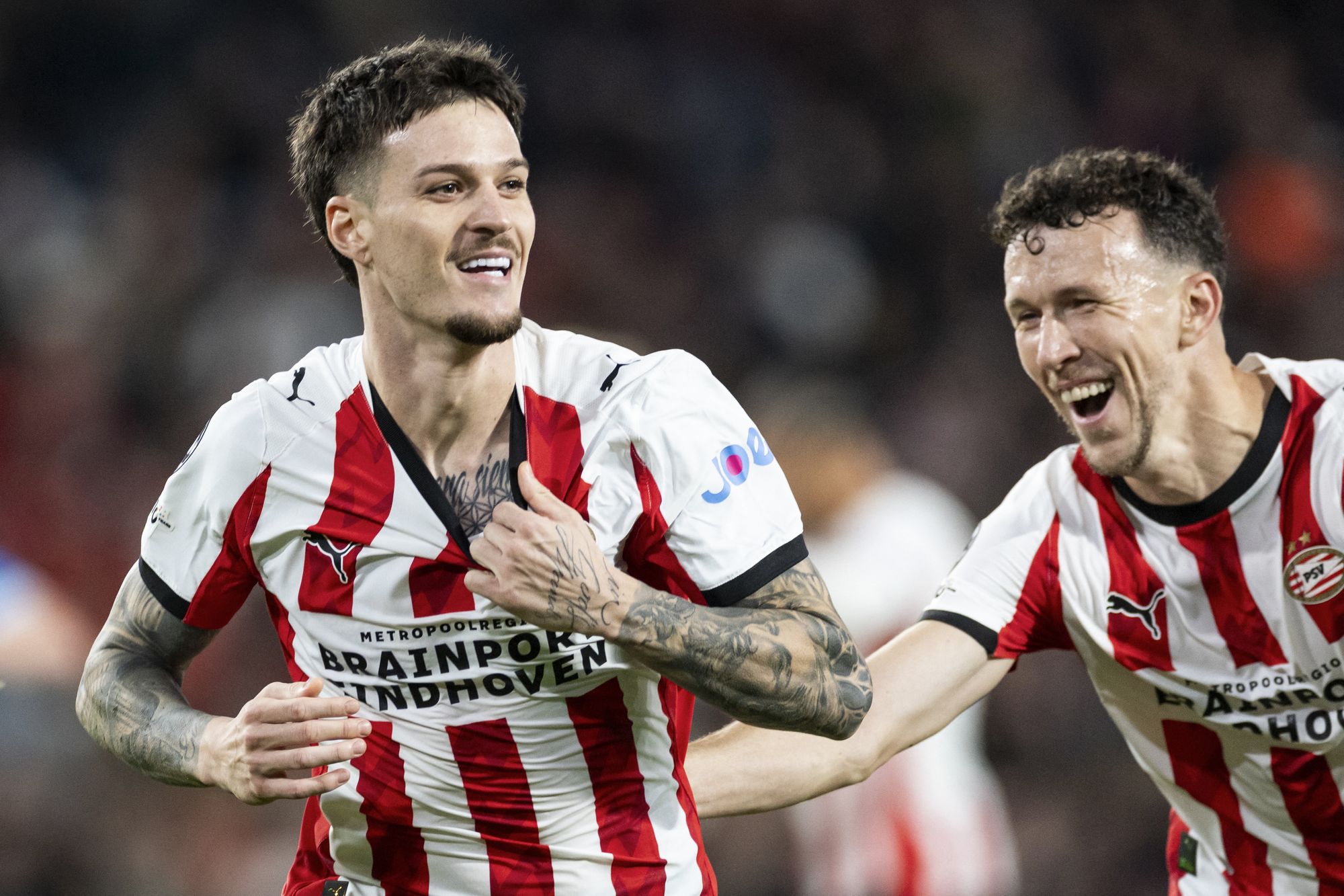 Dennis Man skóroval dvakrát, když PSV porazilo Neapol