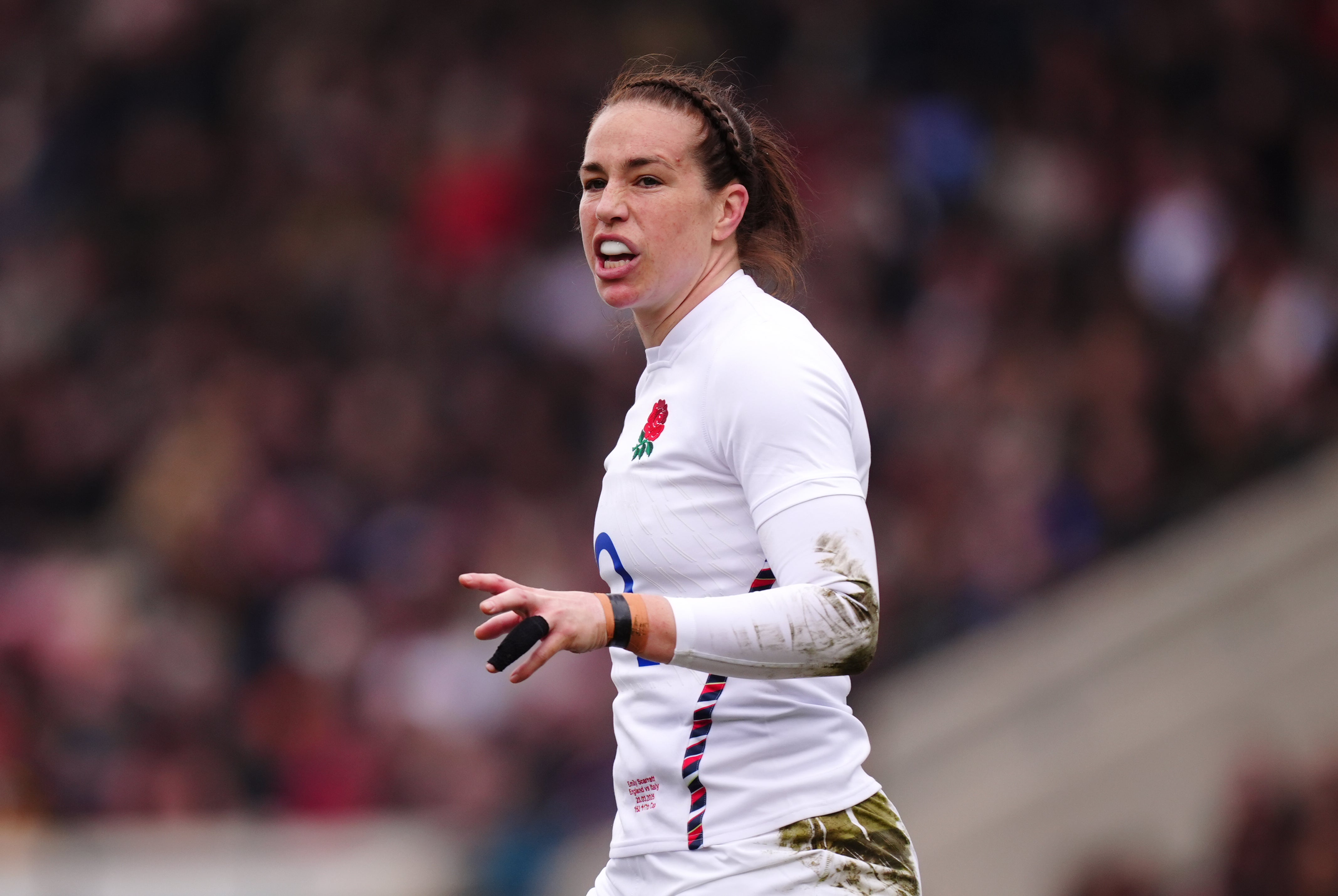 Emily Scarratt has announced her retirement from rugby