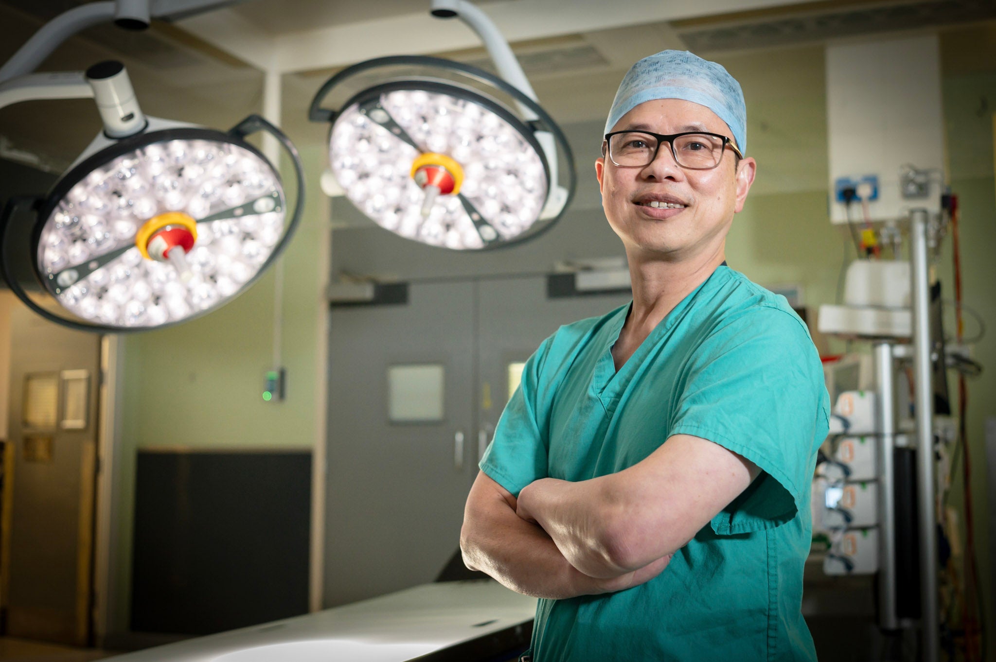 The histotripsy procedure was led by Dr Teik Choon See, consultant interventional radiologist at Cambridge University Hospitals NHS Foundation Trust.