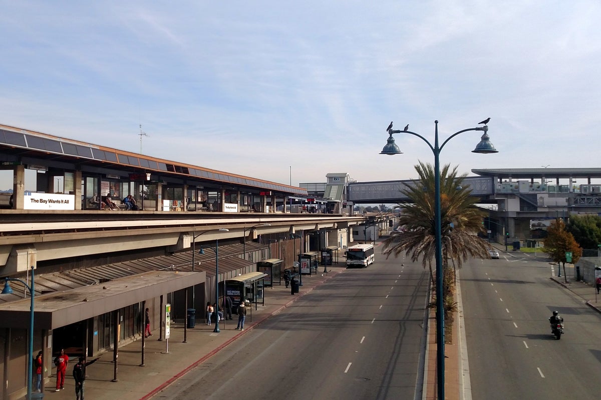 https://static.the-independent.com/2025/10/22/10/17/Oakland_Coliseum_BART_station_from_pedestrian_bridge-_November_2017.jpg?trim=0,117,0,117&width=1200&height=800&crop=1200:800