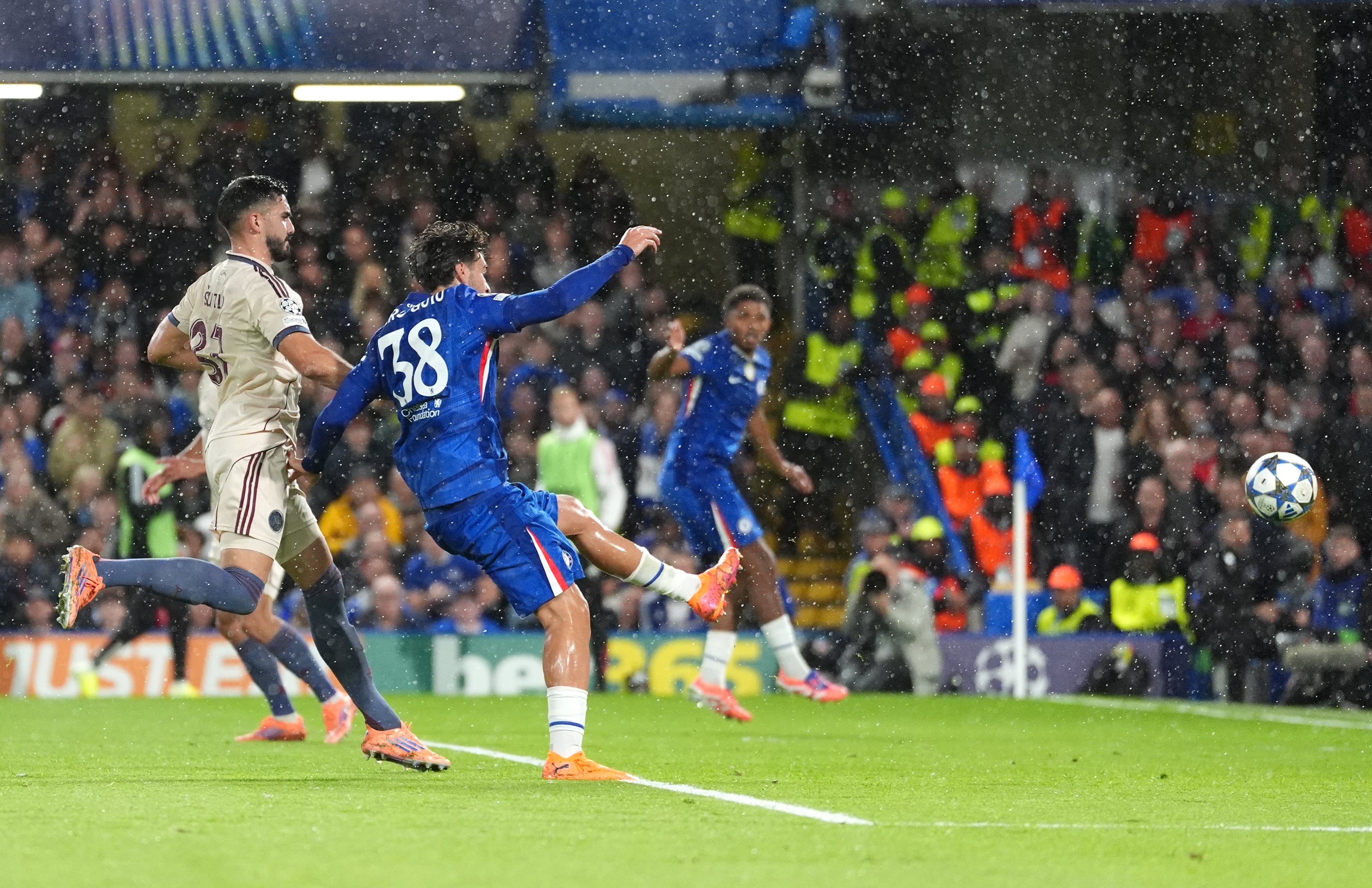 Marc Guiu put Chelsea ahead after Kenneth Taylor's red card
