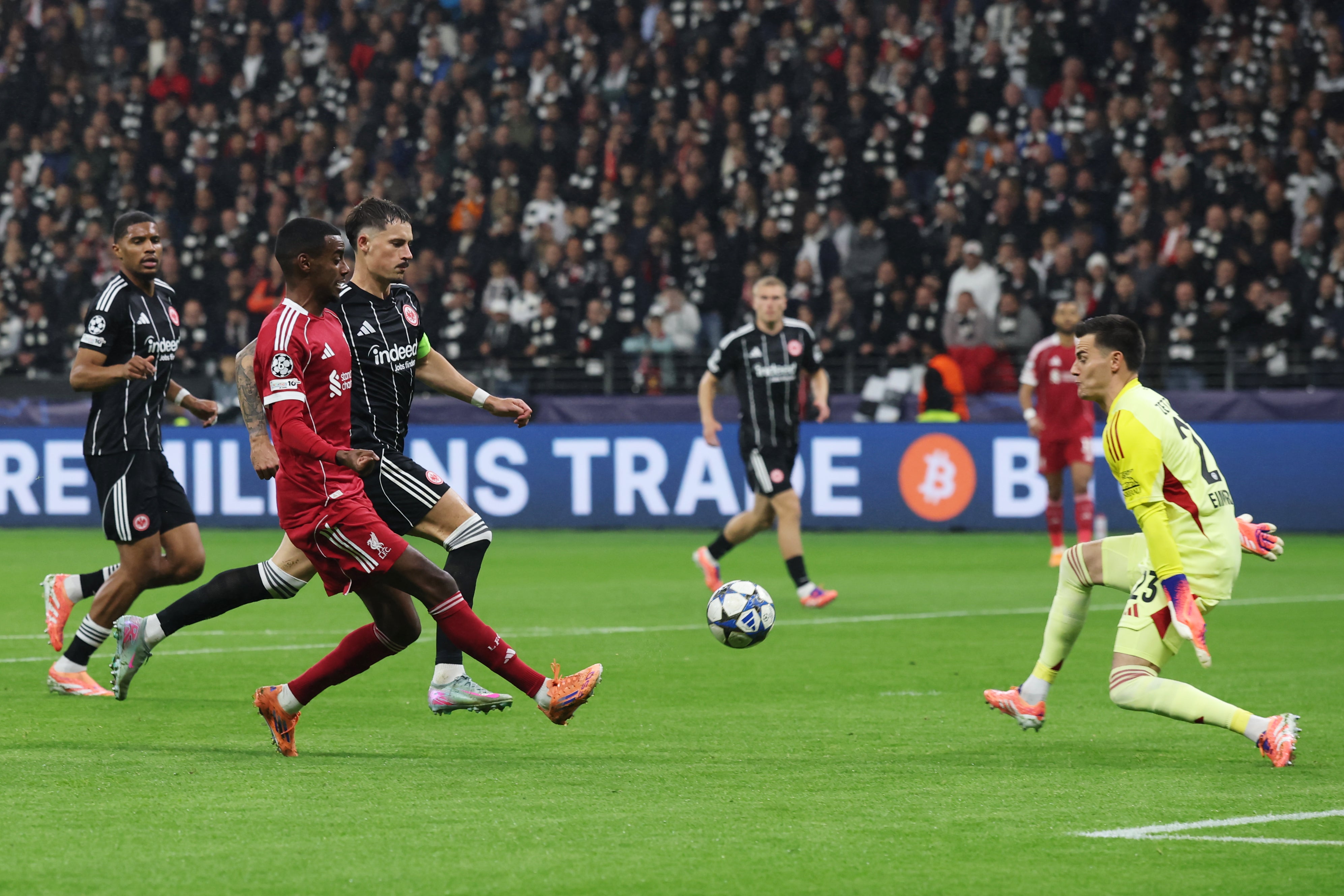 Arne Slot confirmed Isak's substitution was a precautionary measure