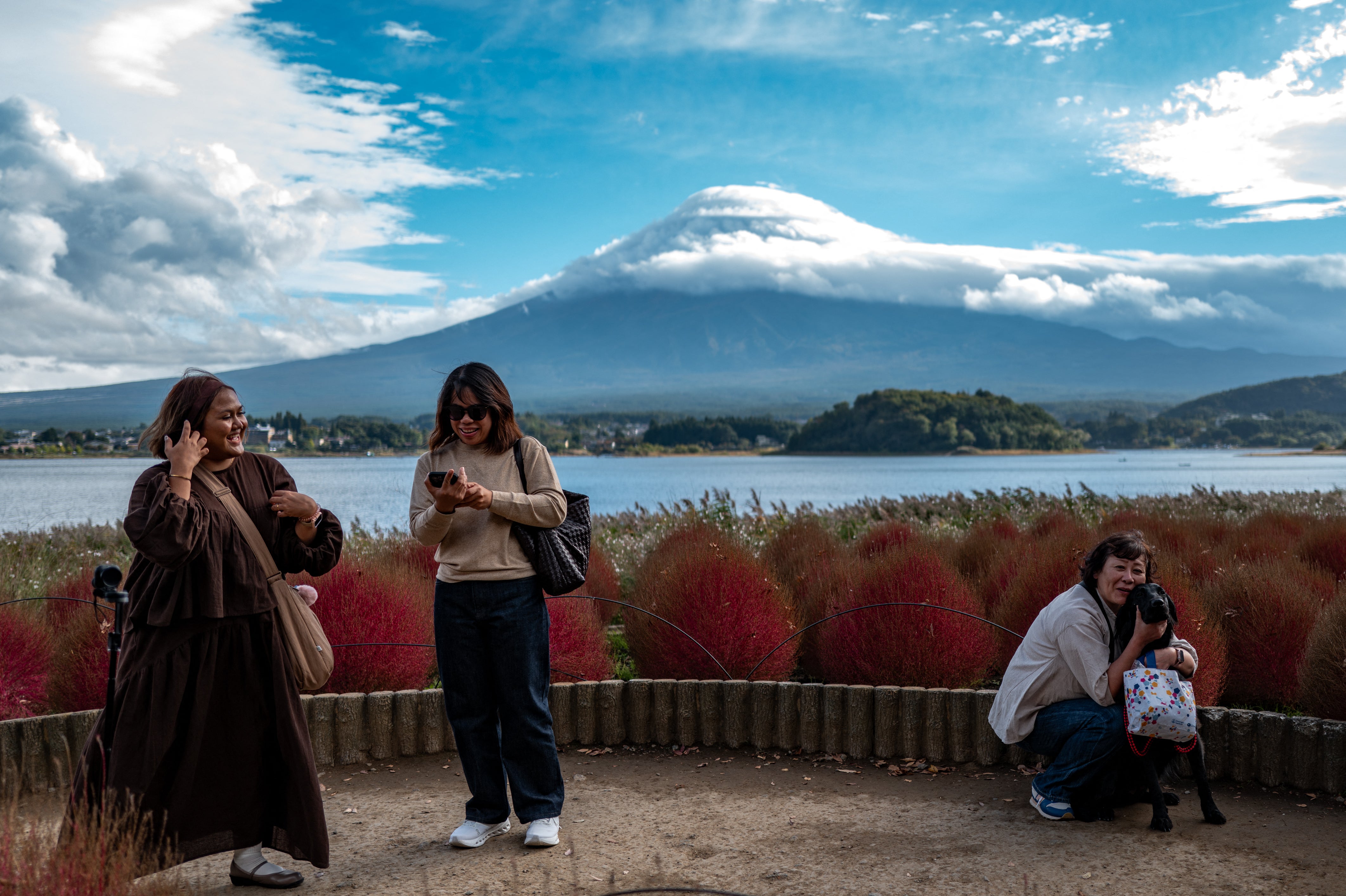 Sneak peak: tourists at a photo spot for Mount Fuji in Fujikawaguchiko