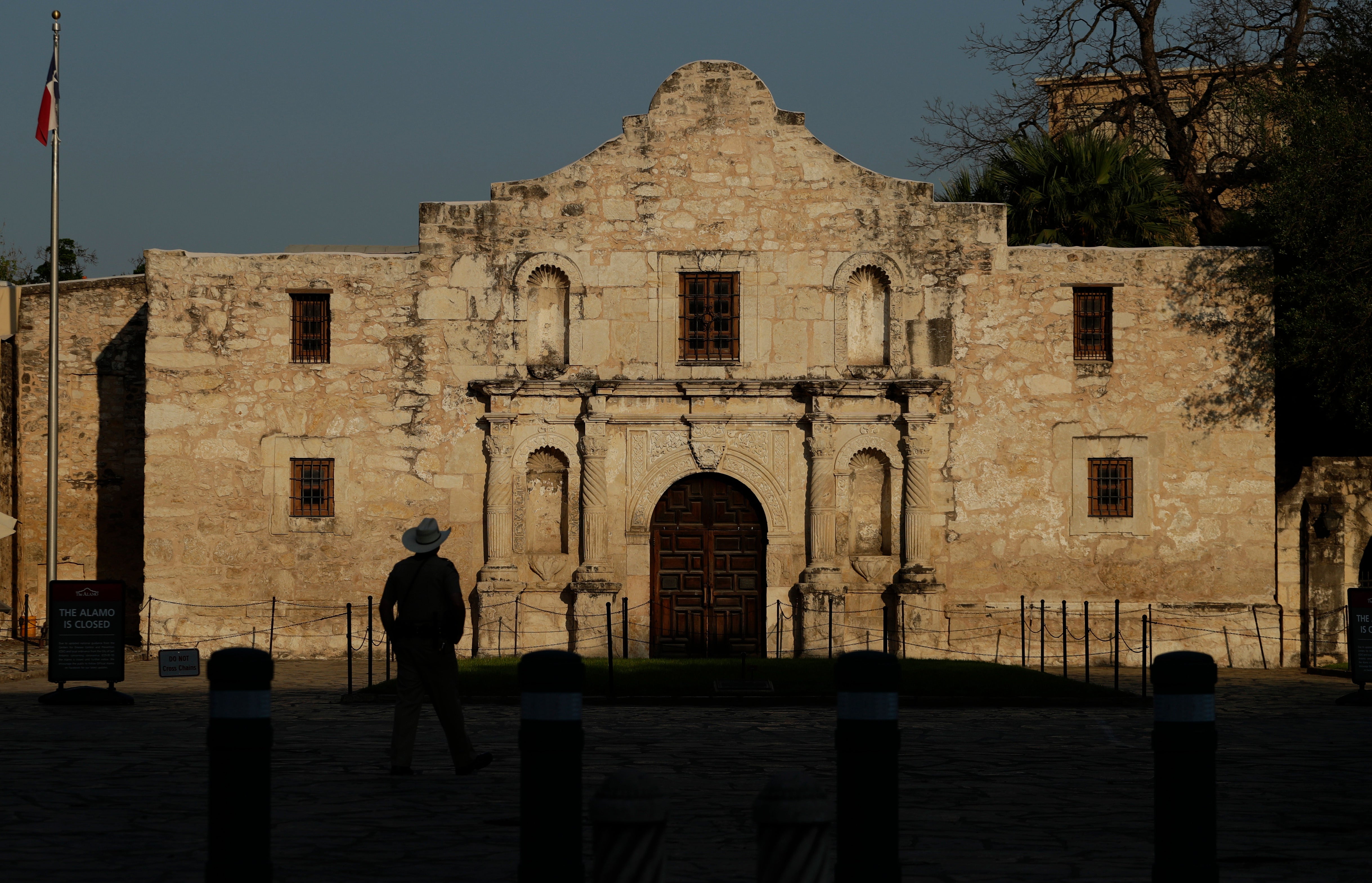 Alamo History Debate