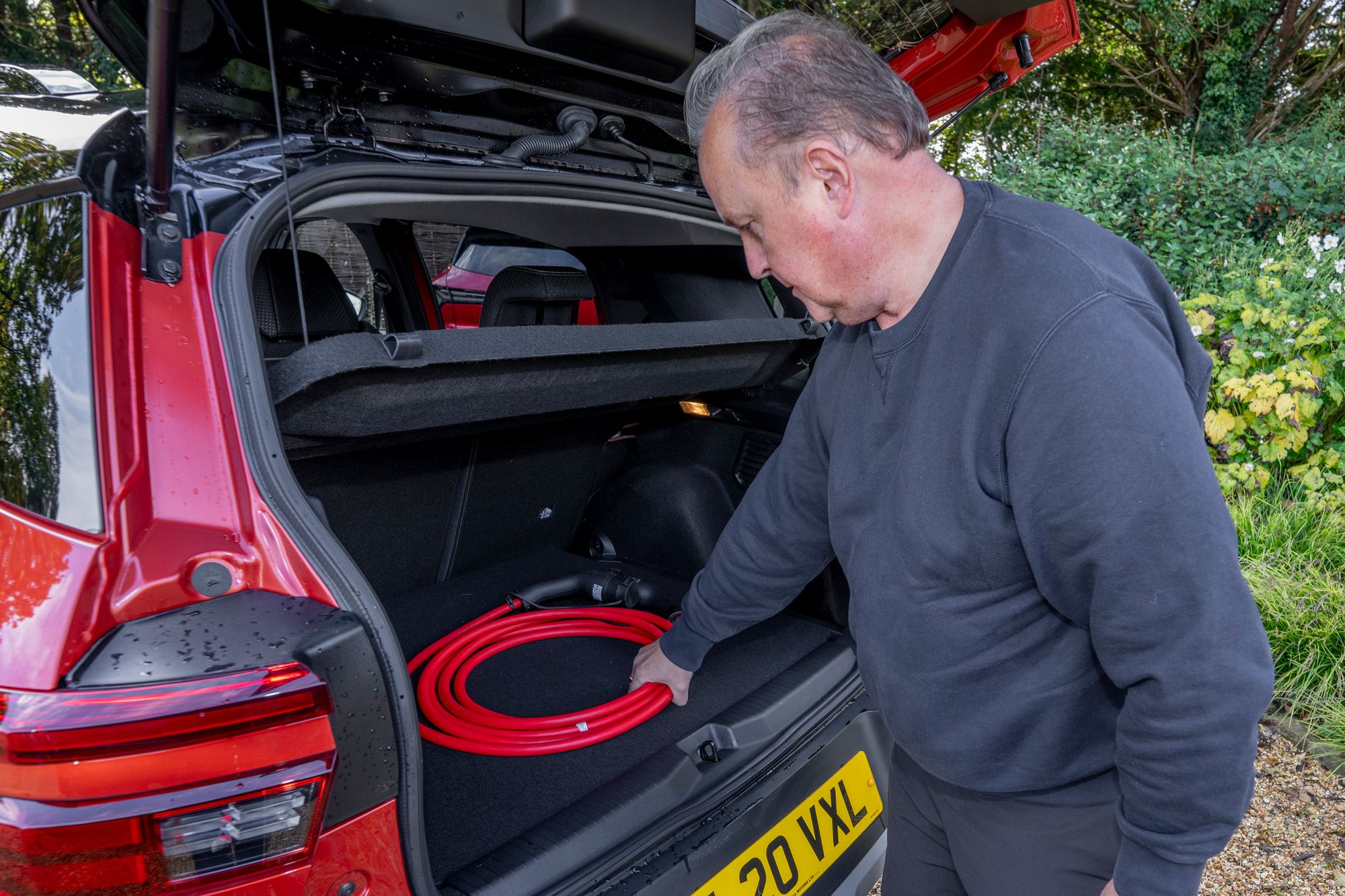 Vauxhall Frontera boot space is excellent with a usefully low loading sill