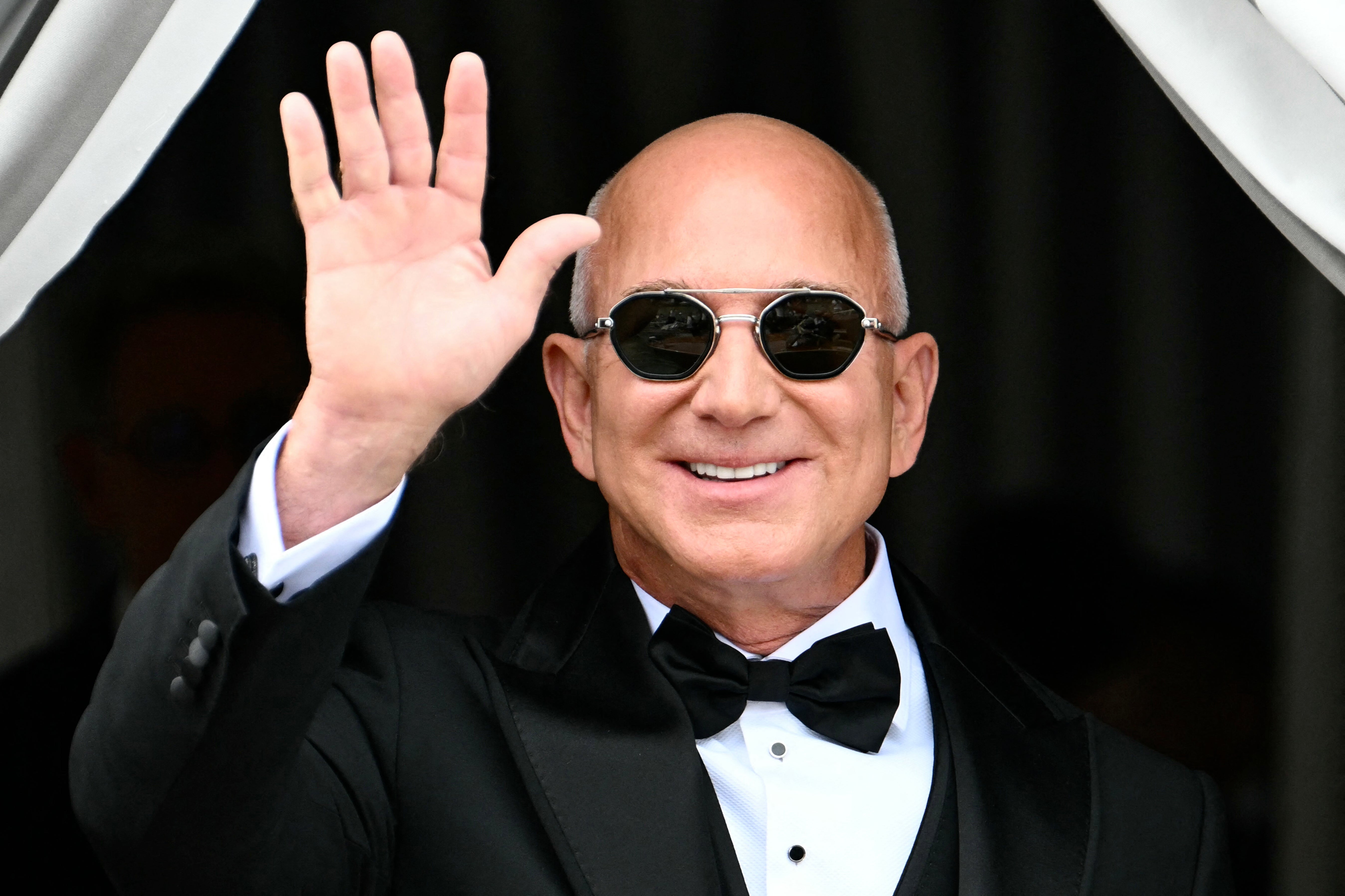 It is still unclear what the motive behind the prank was, though similar incidents took place in Seattle, where crosswalks sounds were replaced with AI-messages from Jeff Bezos