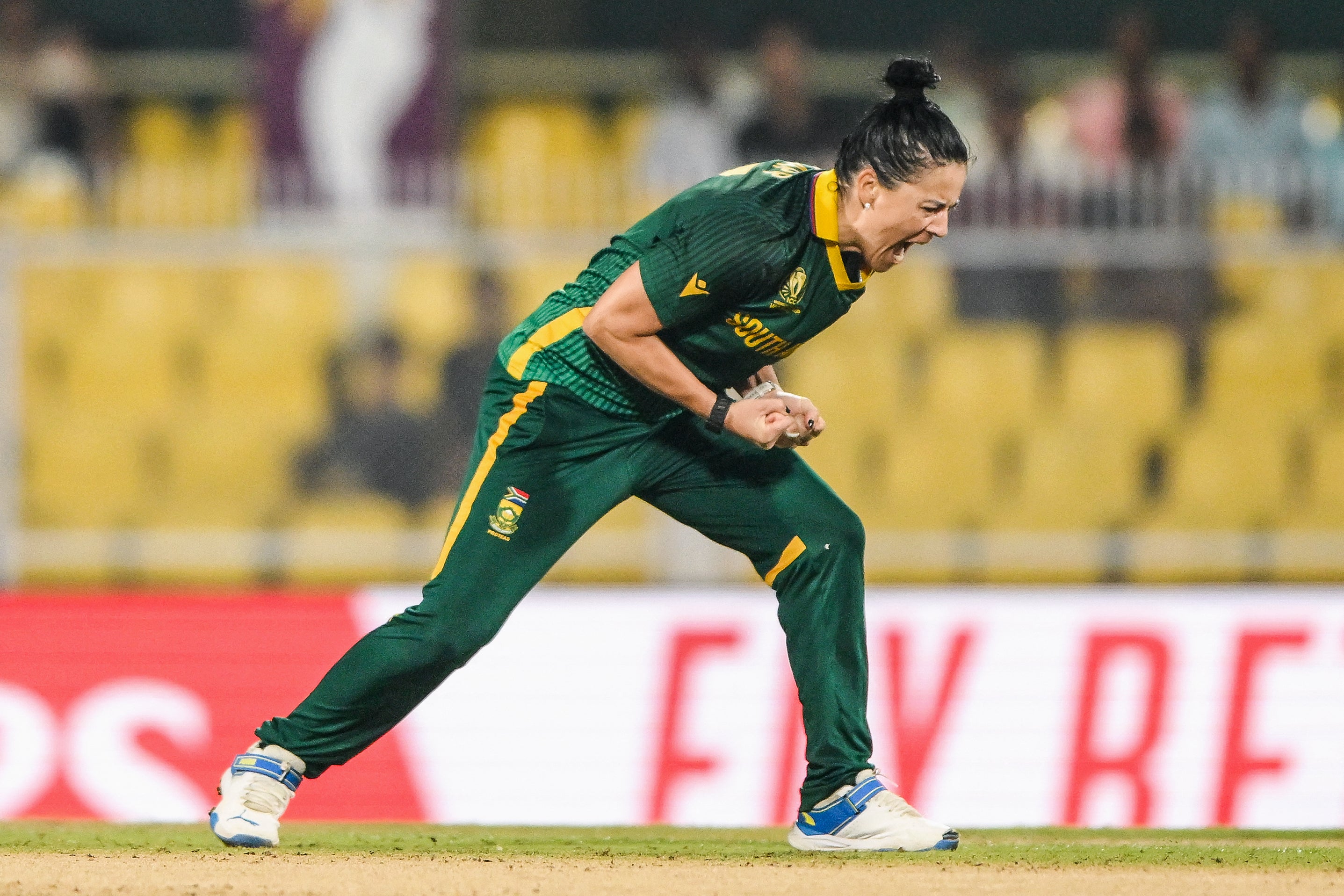 Marizanne Kapp struck twice in the first over of the chase