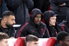 Arne Slot pleads for patience with Alexander Isak in cautious injury update