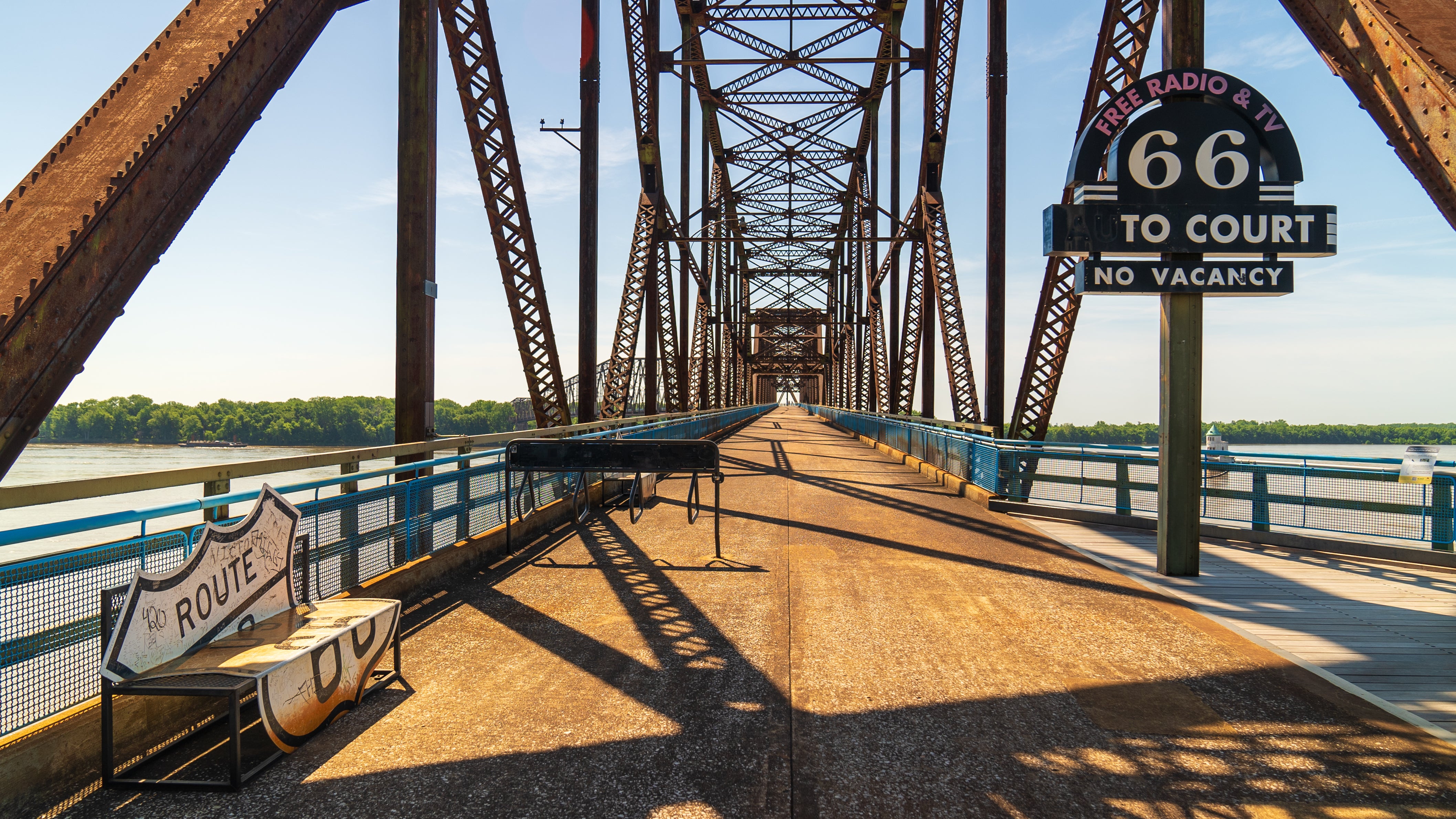 Chain of Rocks Bridge is the entry point for Route 66 in Missouri