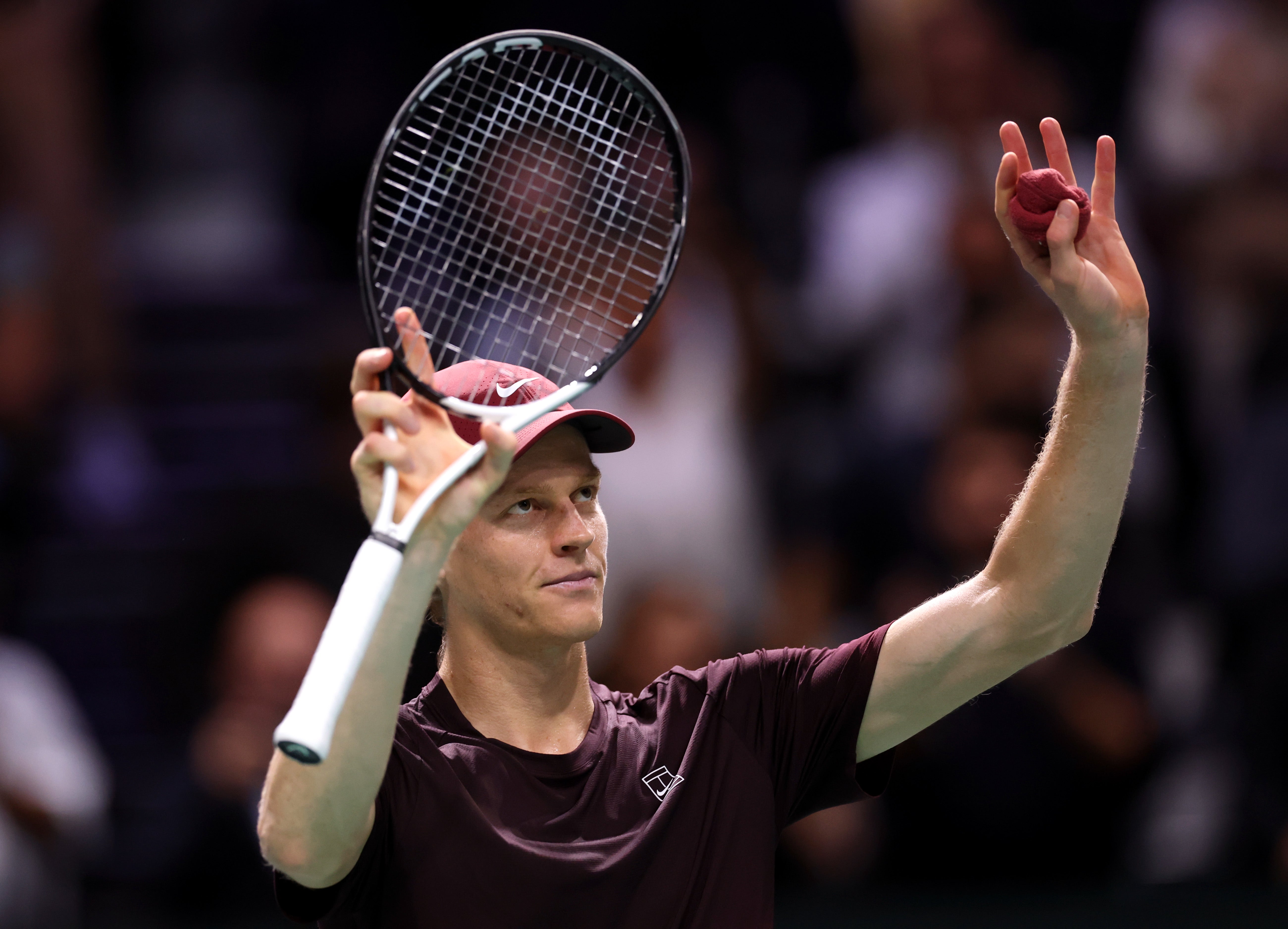 Jannik Sinner is through to the semi-finals in Paris for the first time