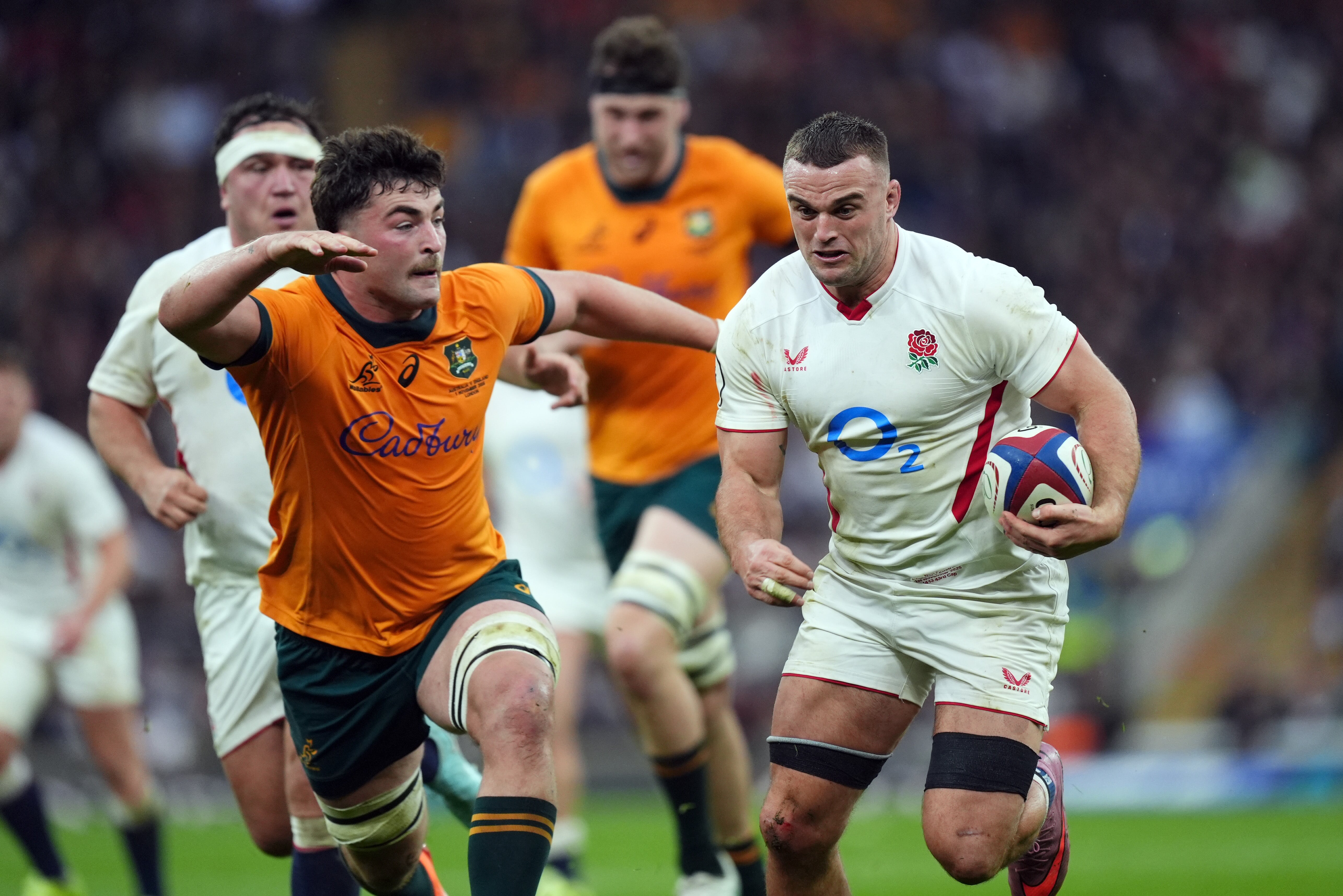 Steve Borthwick is considering starting Ben Earl in the centres against Fiji