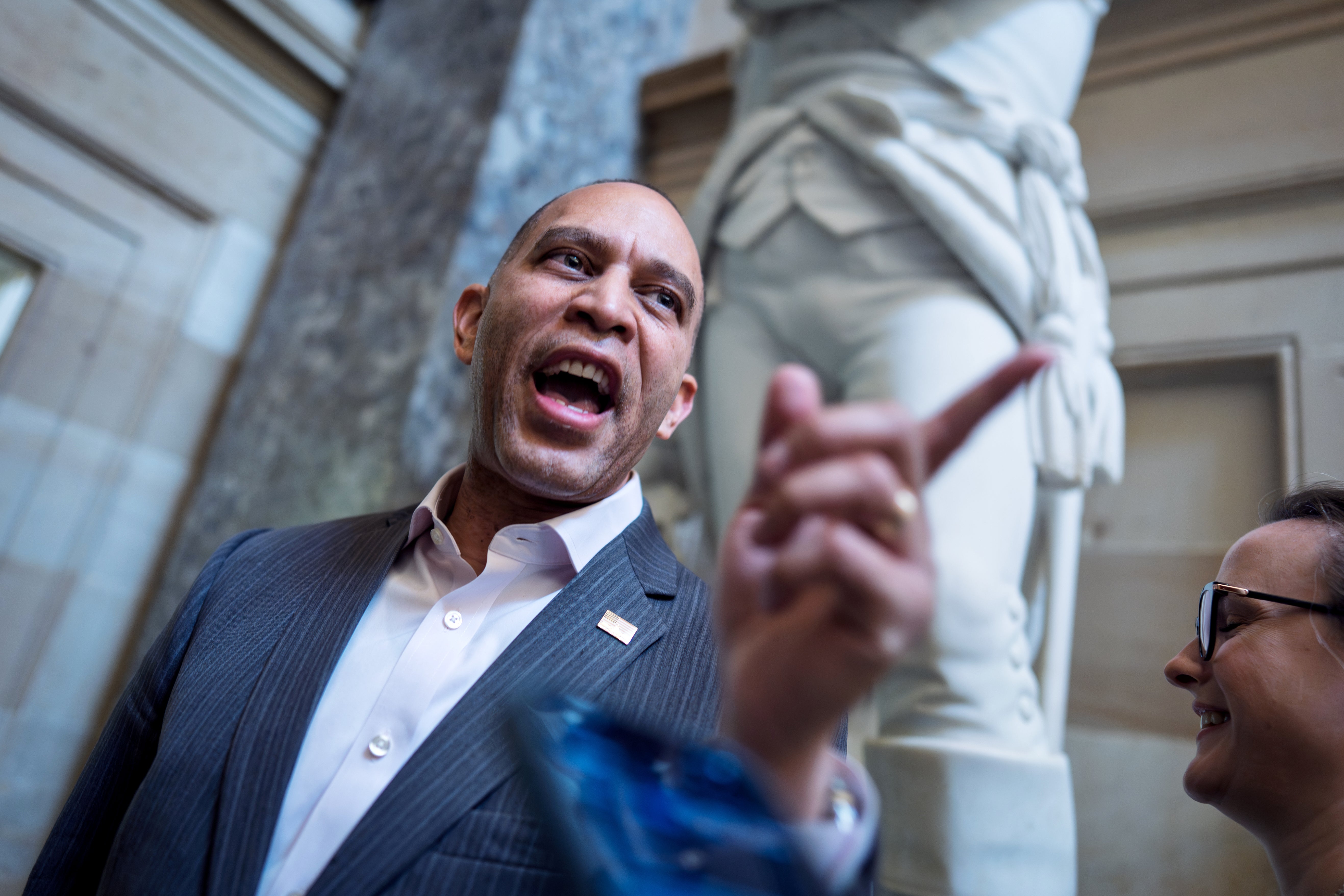<p>A new poll shows that voters overwhelmingly prefer congressional Democrats led by Hakeem Jeffries (D-N.Y.) in the coming midterm.</p>