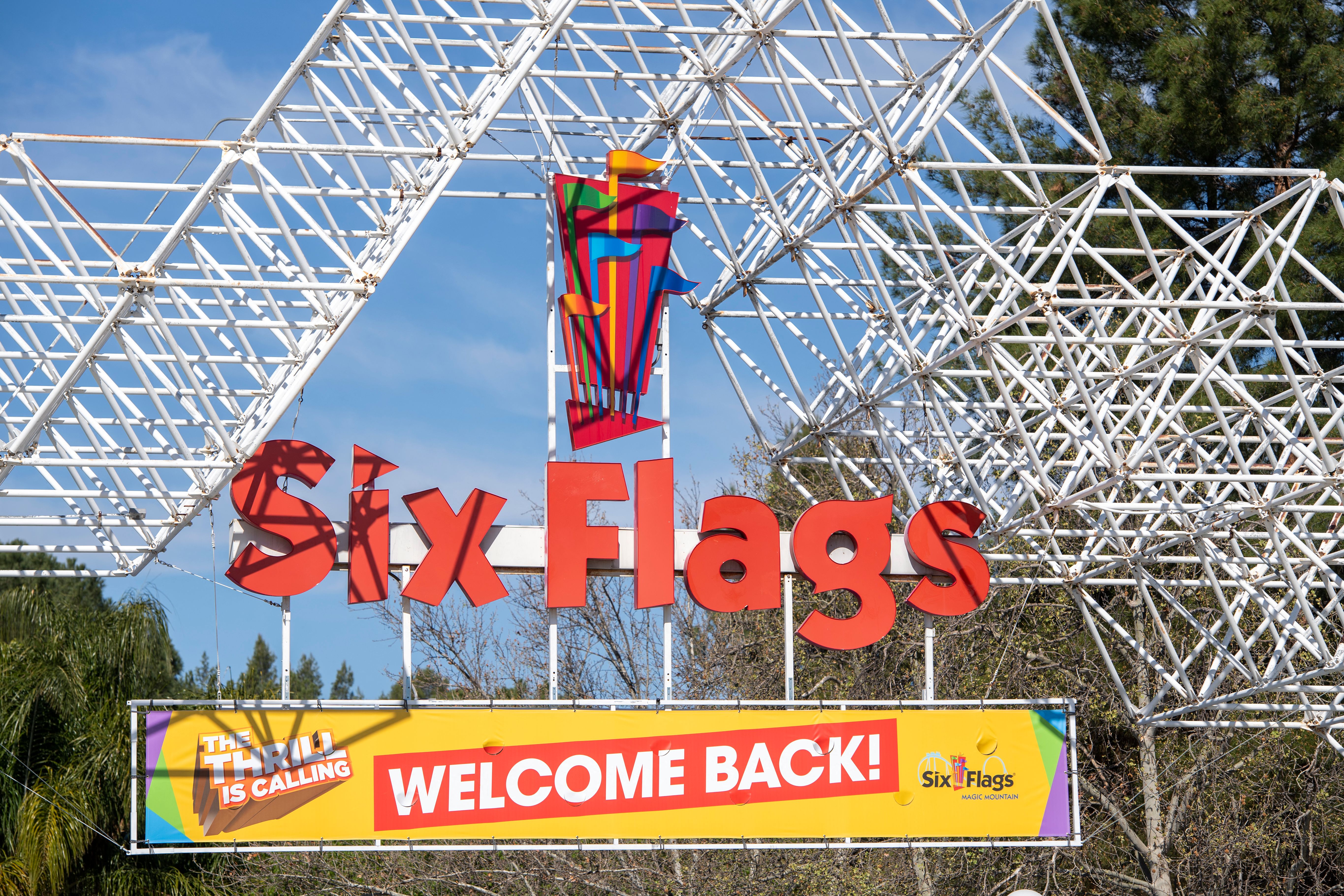 Six Flags’ rocky year involved Six Flags Texas parks seeing slightly higher attendance in July‑September, but guests spent less.